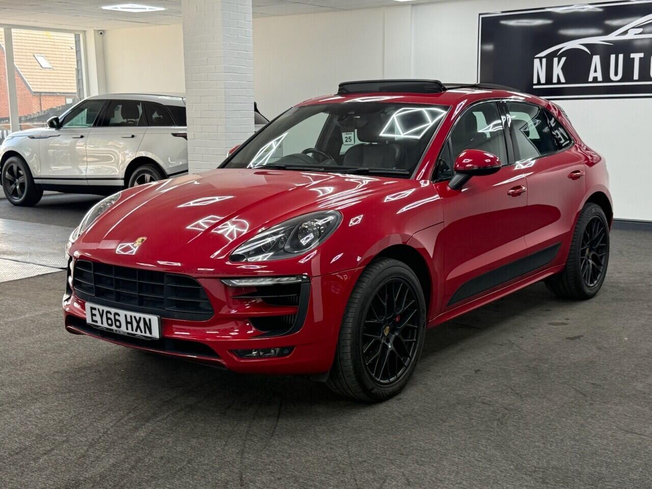 Porsche Macan - Image 8