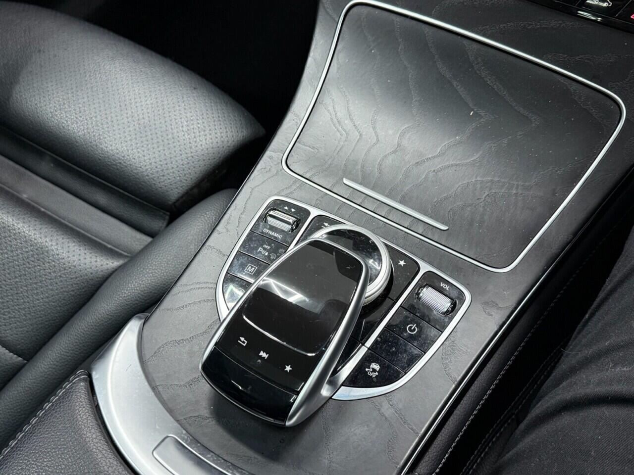 Mercedes GLC - Image 19