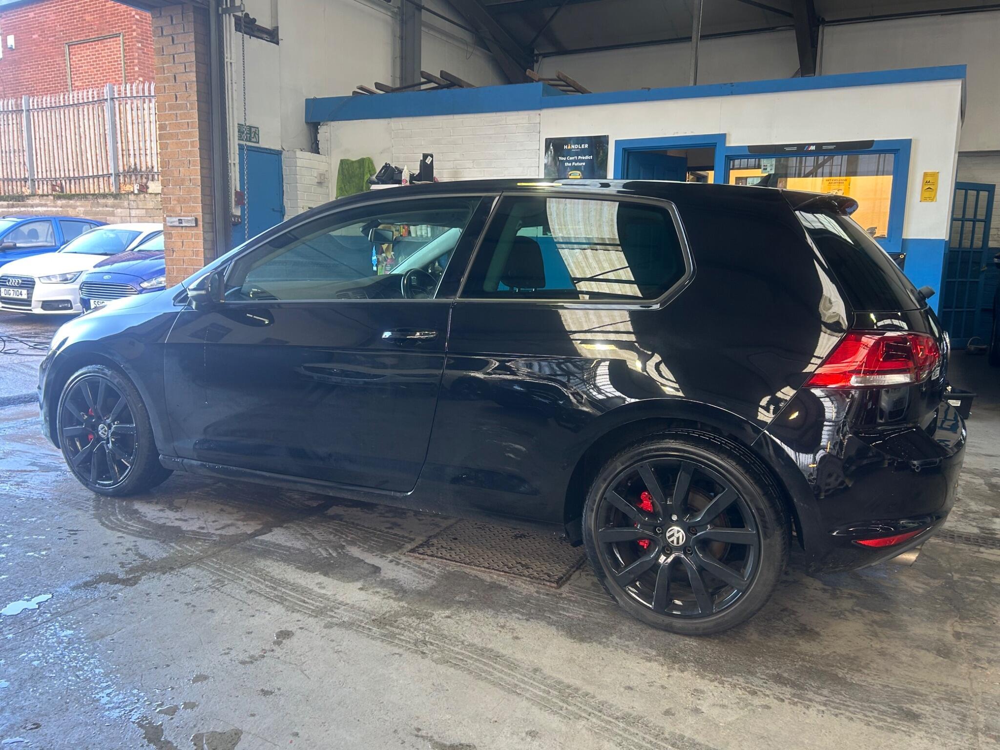 Volkswagen Golf - Image 5