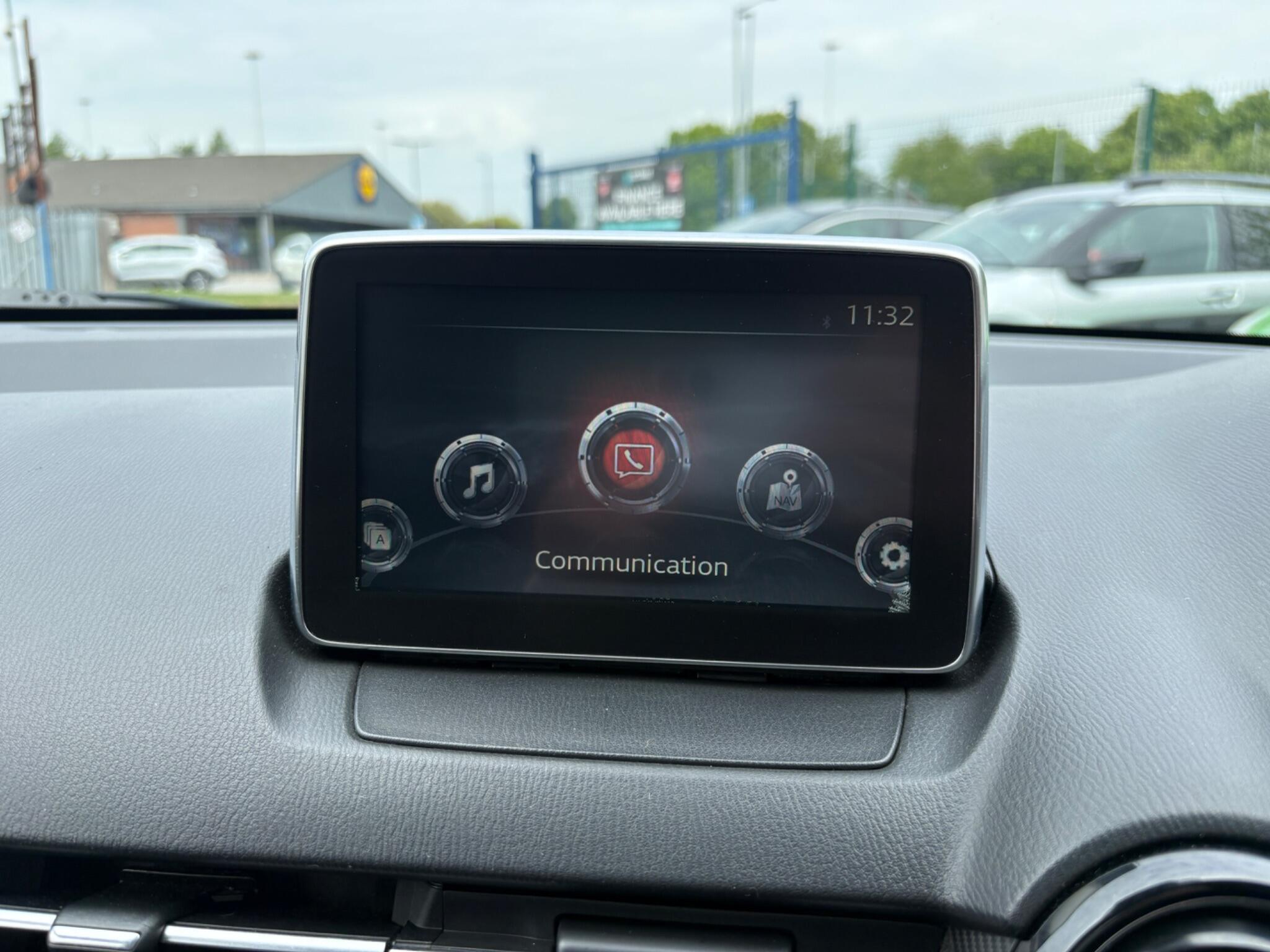 Mazda MAZDA2 - Image 21