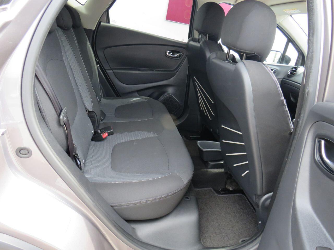 Renault Captur - Image 8