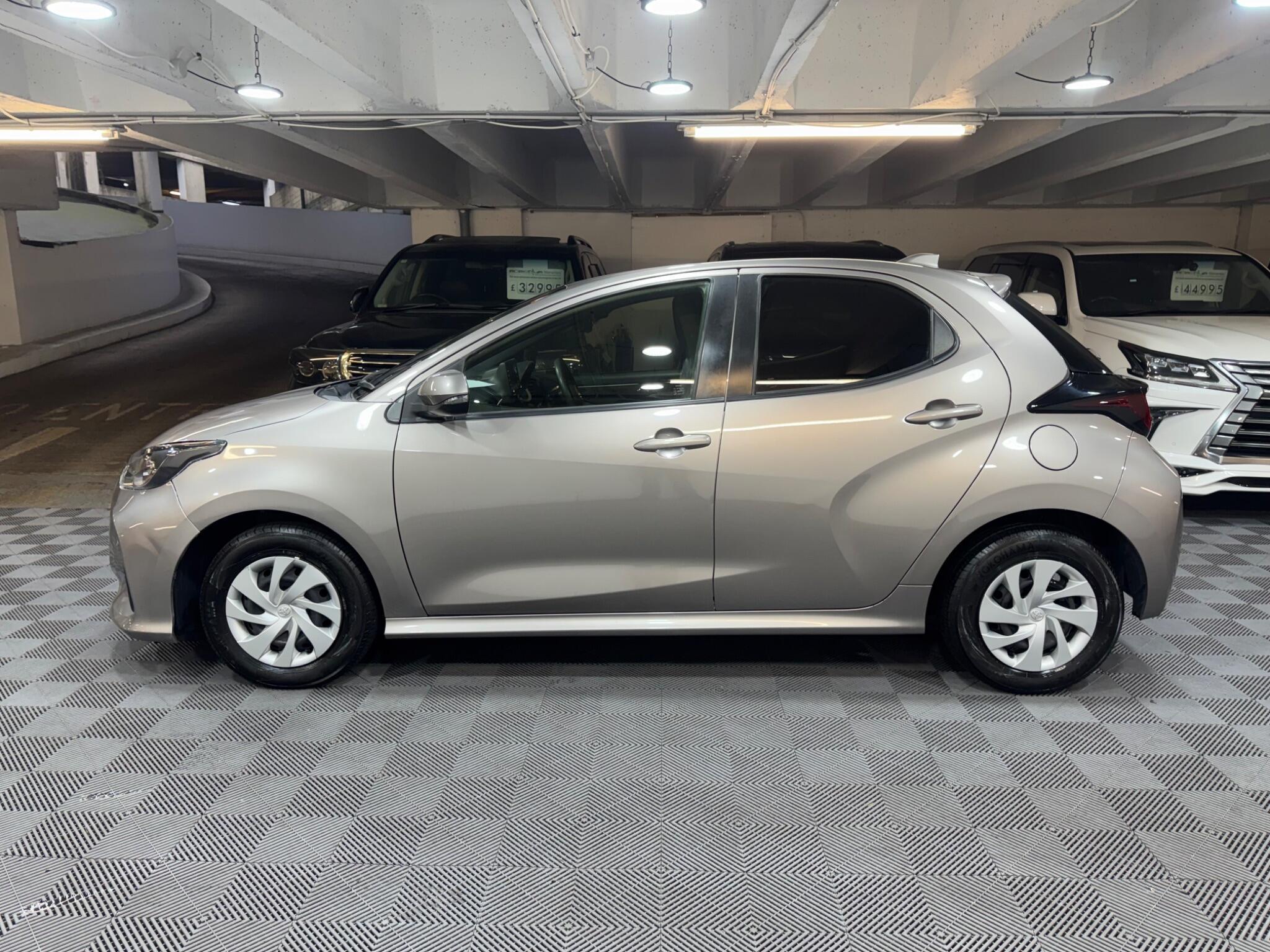 Toyota Yaris - Image 2