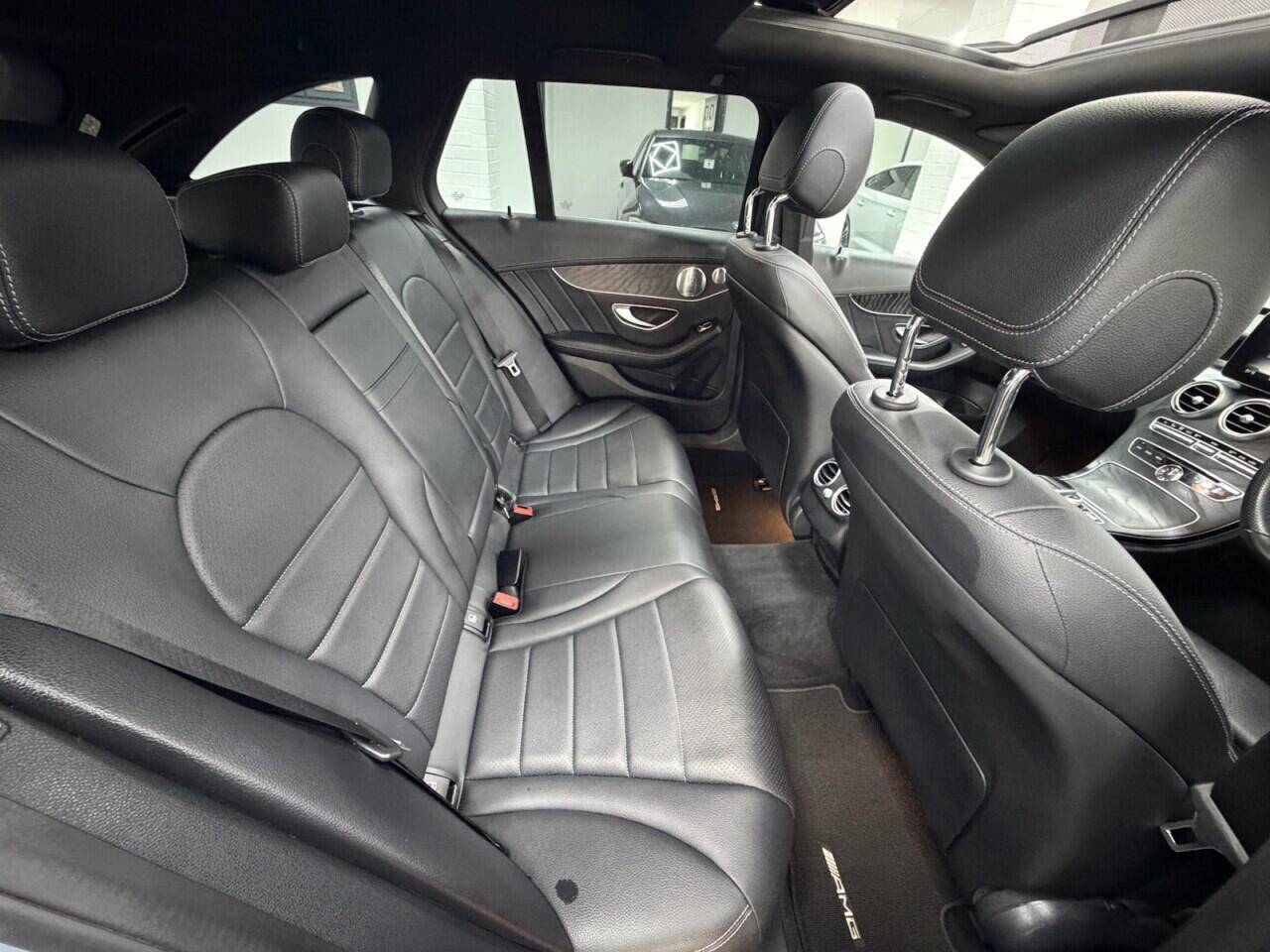Mercedes C-Class - Image 19