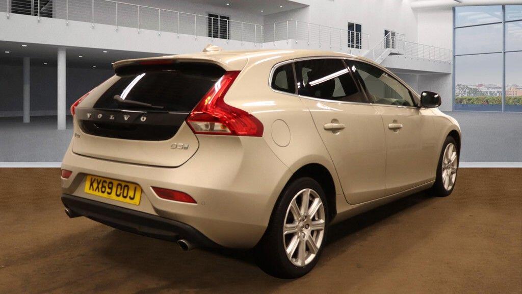 Volvo V40 - Image 6