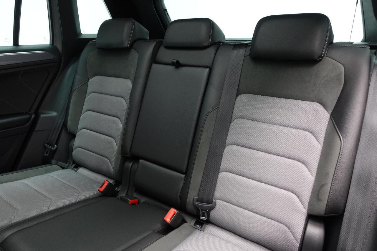 Volkswagen Tiguan - Image 33