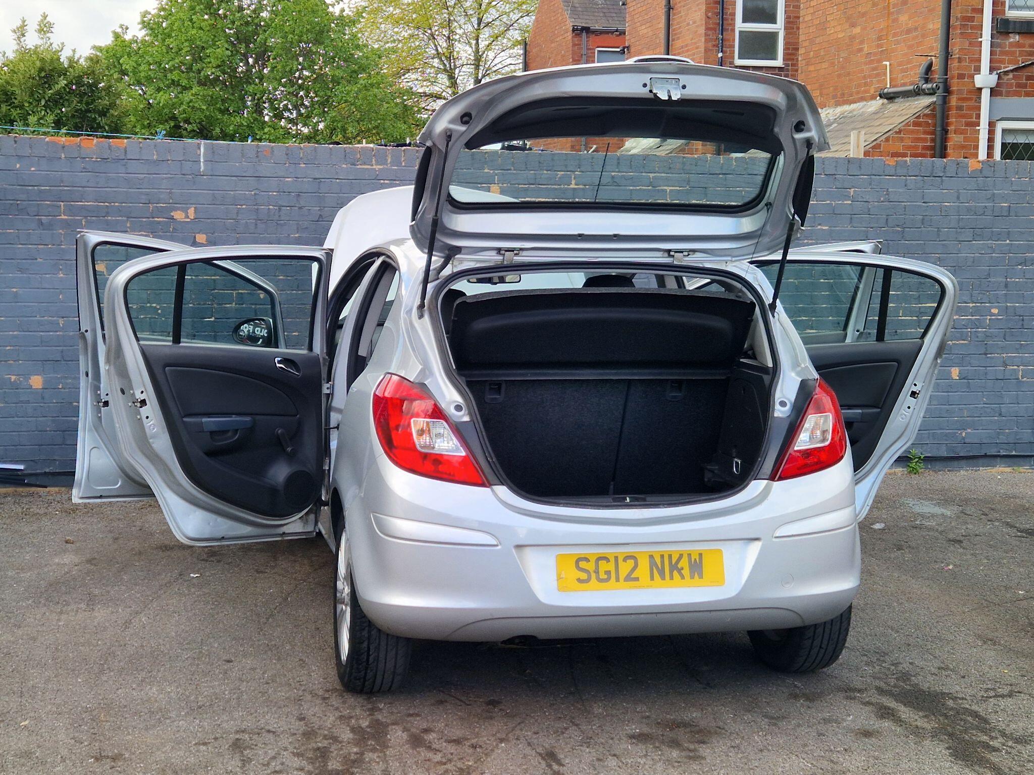 Vauxhall Corsa - Image 18