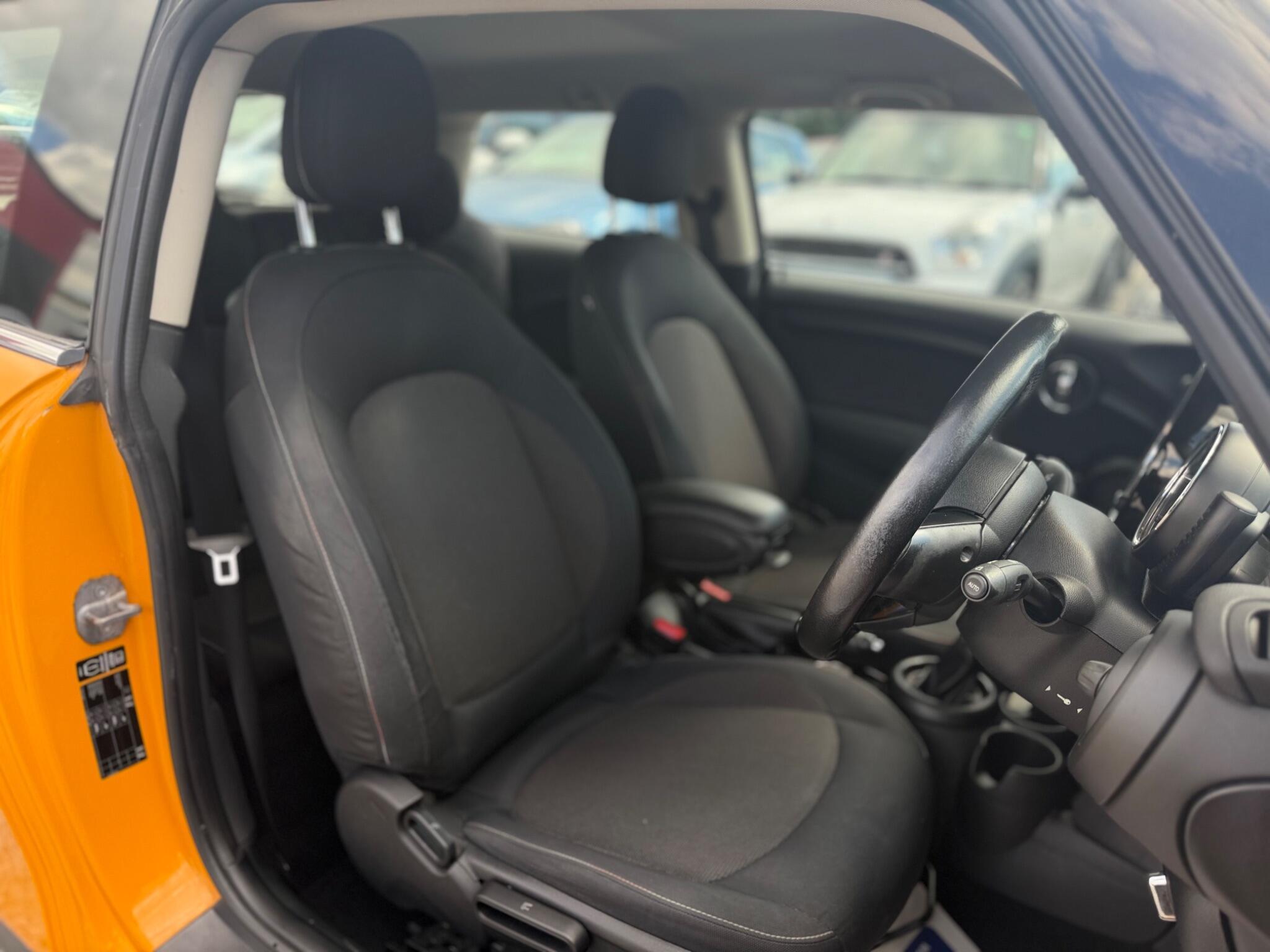 MINI Hatch - Image 18