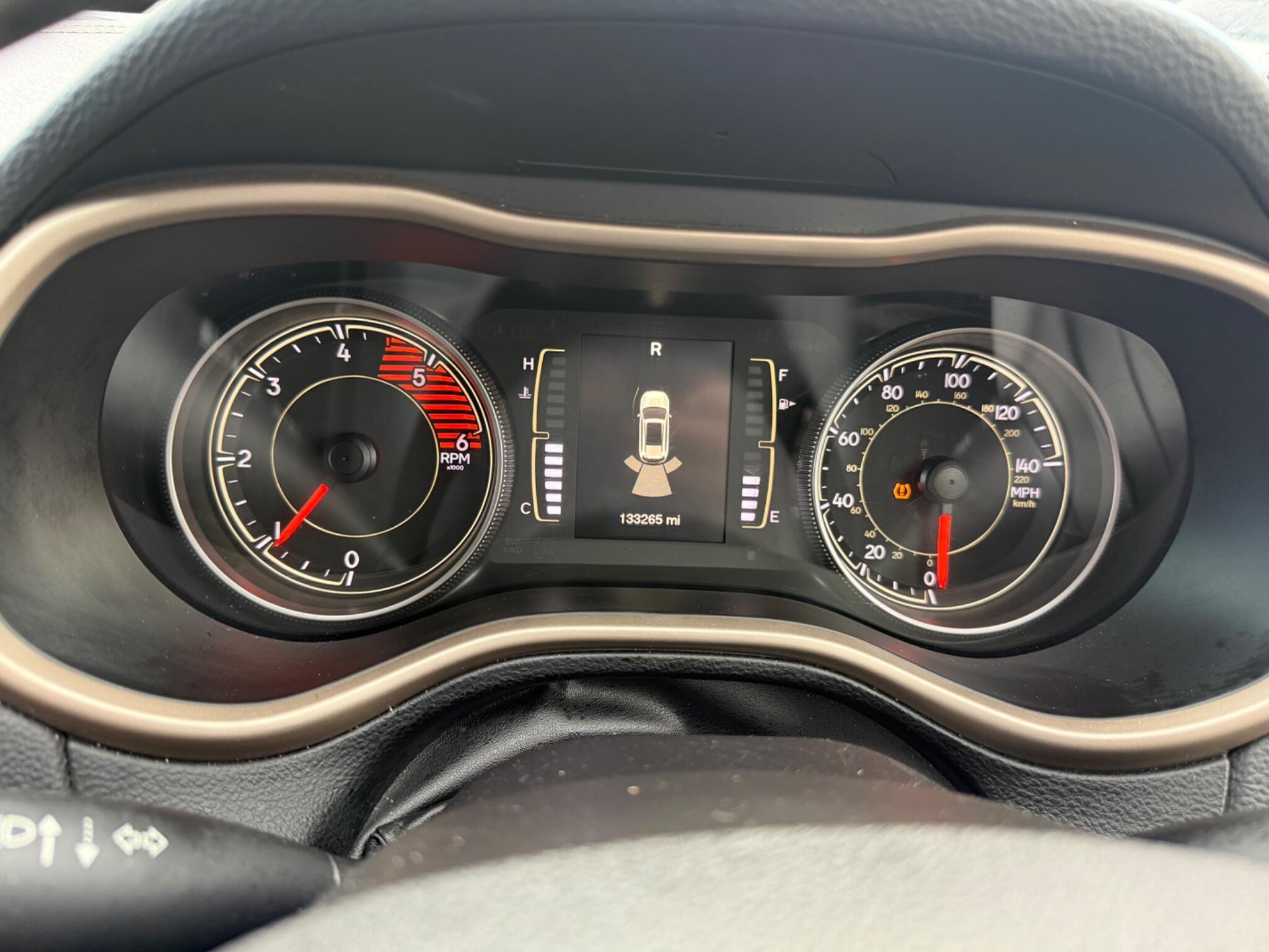 Jeep Cherokee - Image 15