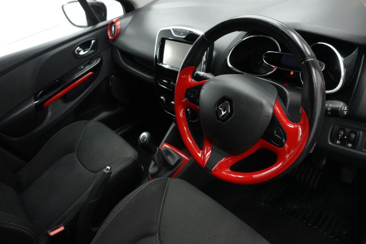 Renault Clio - Image 15