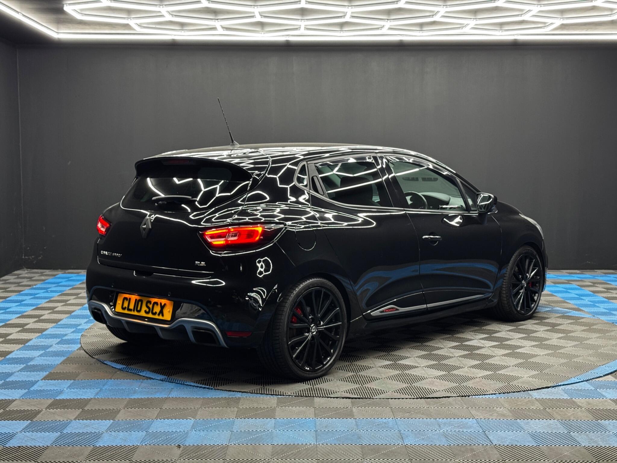 Renault Clio - Image 5