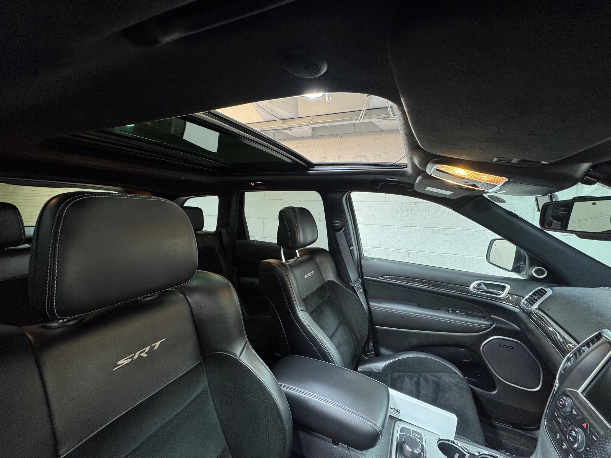 Jeep Grand Cherokee - Image 14