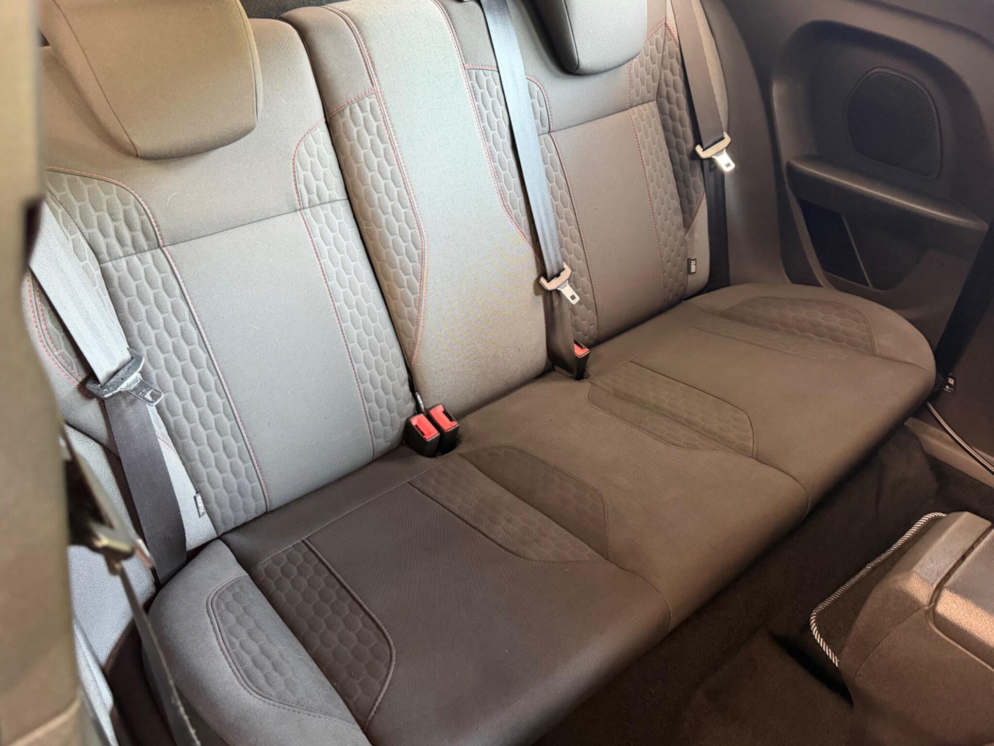 Ford Fiesta - Image 11