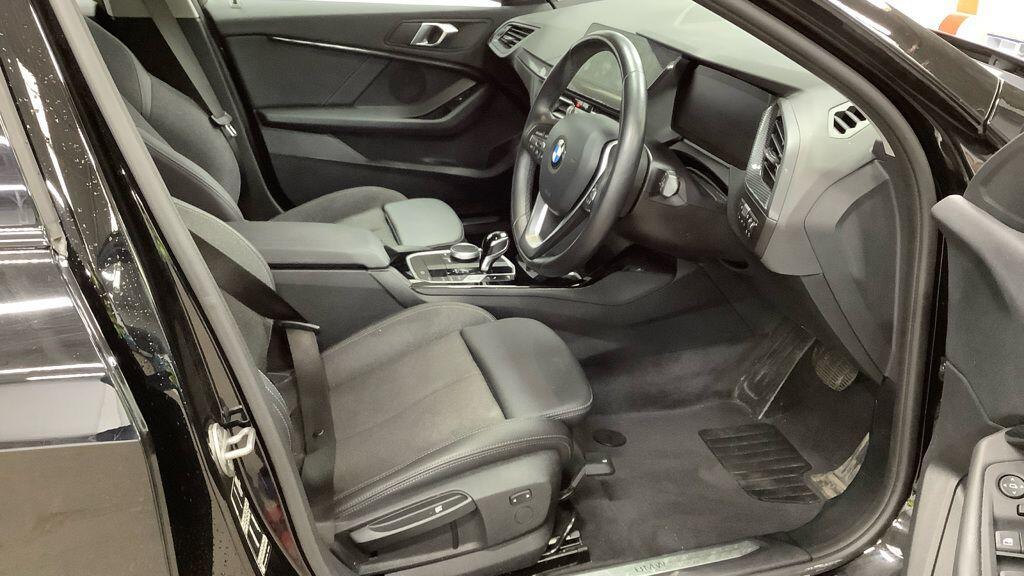 BMW 1 Series - Image 3