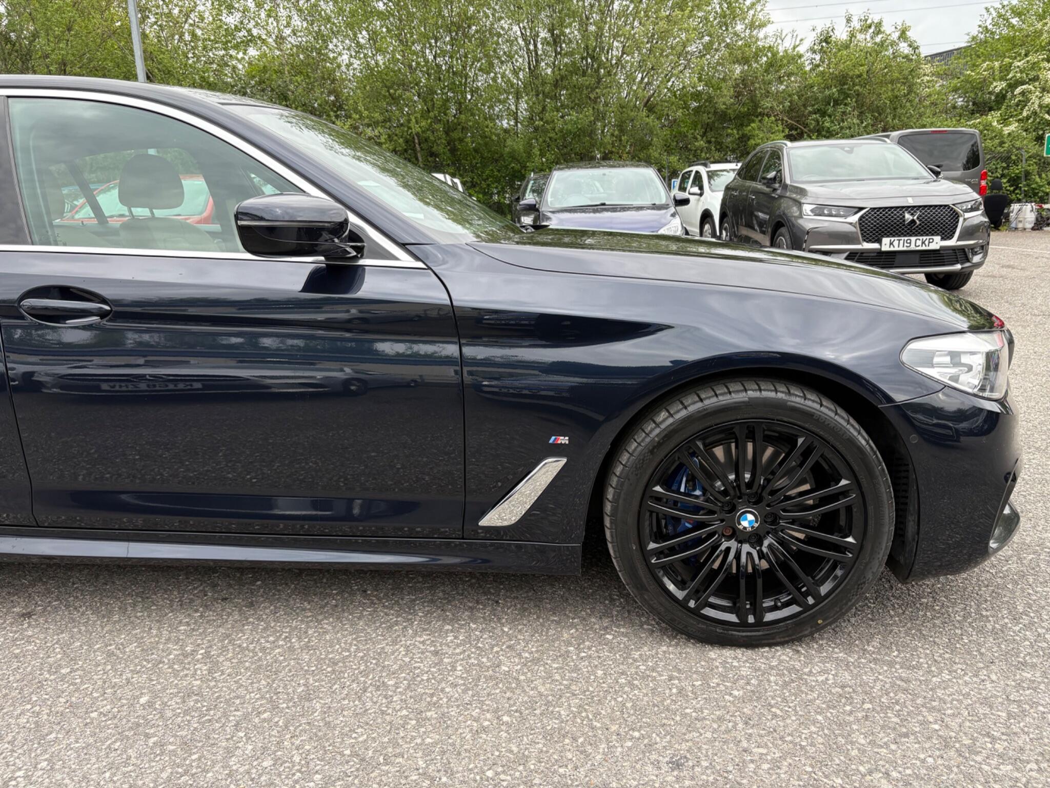 BMW 5 Series - Image 25