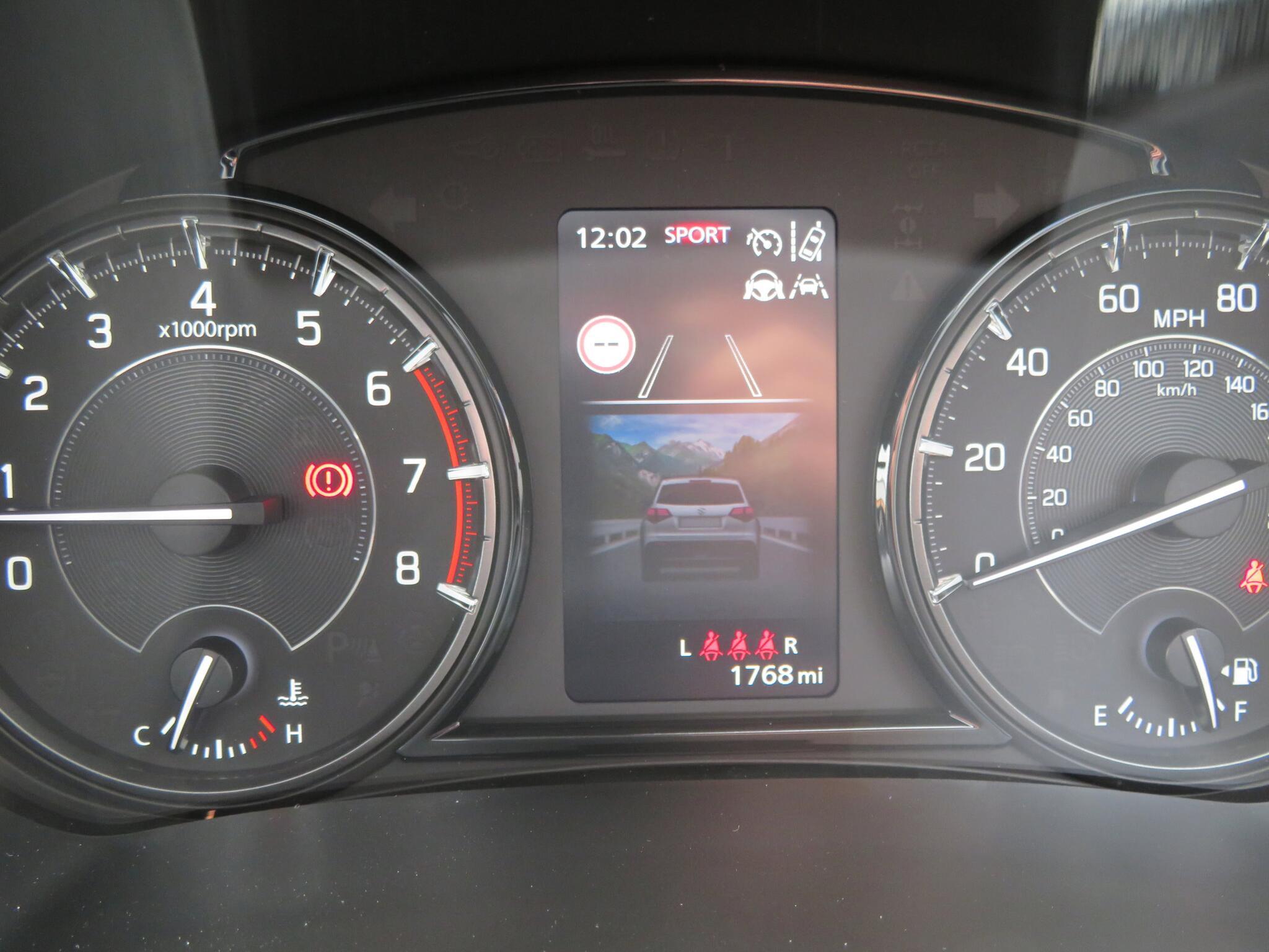 Suzuki Vitara - Image 11