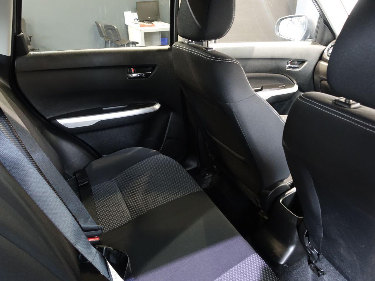Suzuki Vitara - Image 14