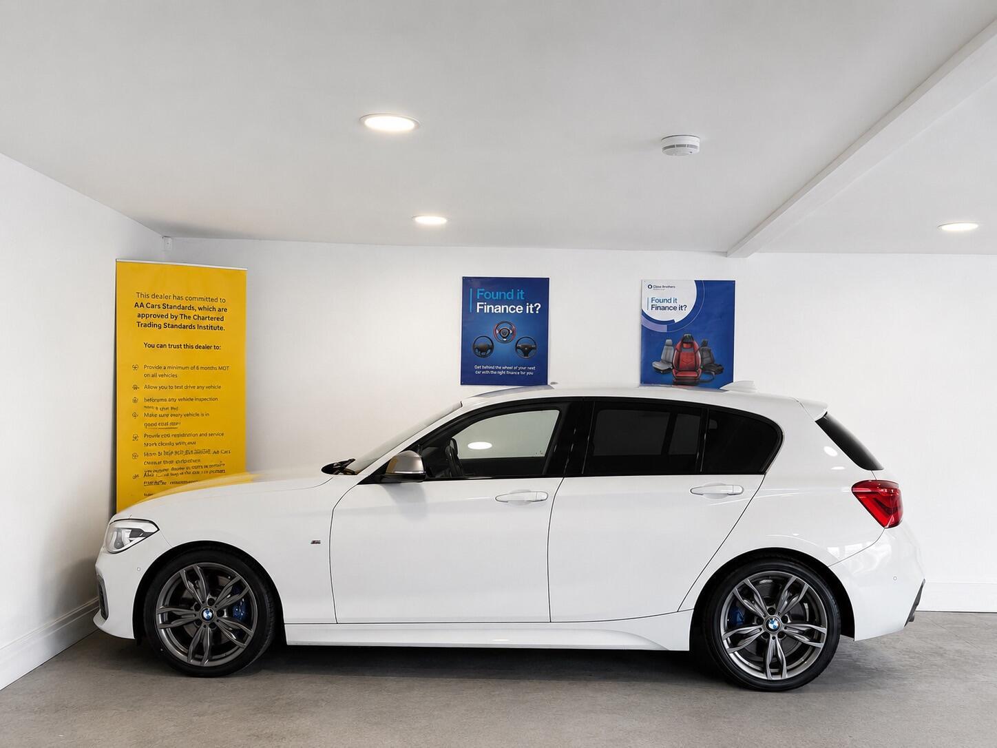 BMW 1 Series - Image 9