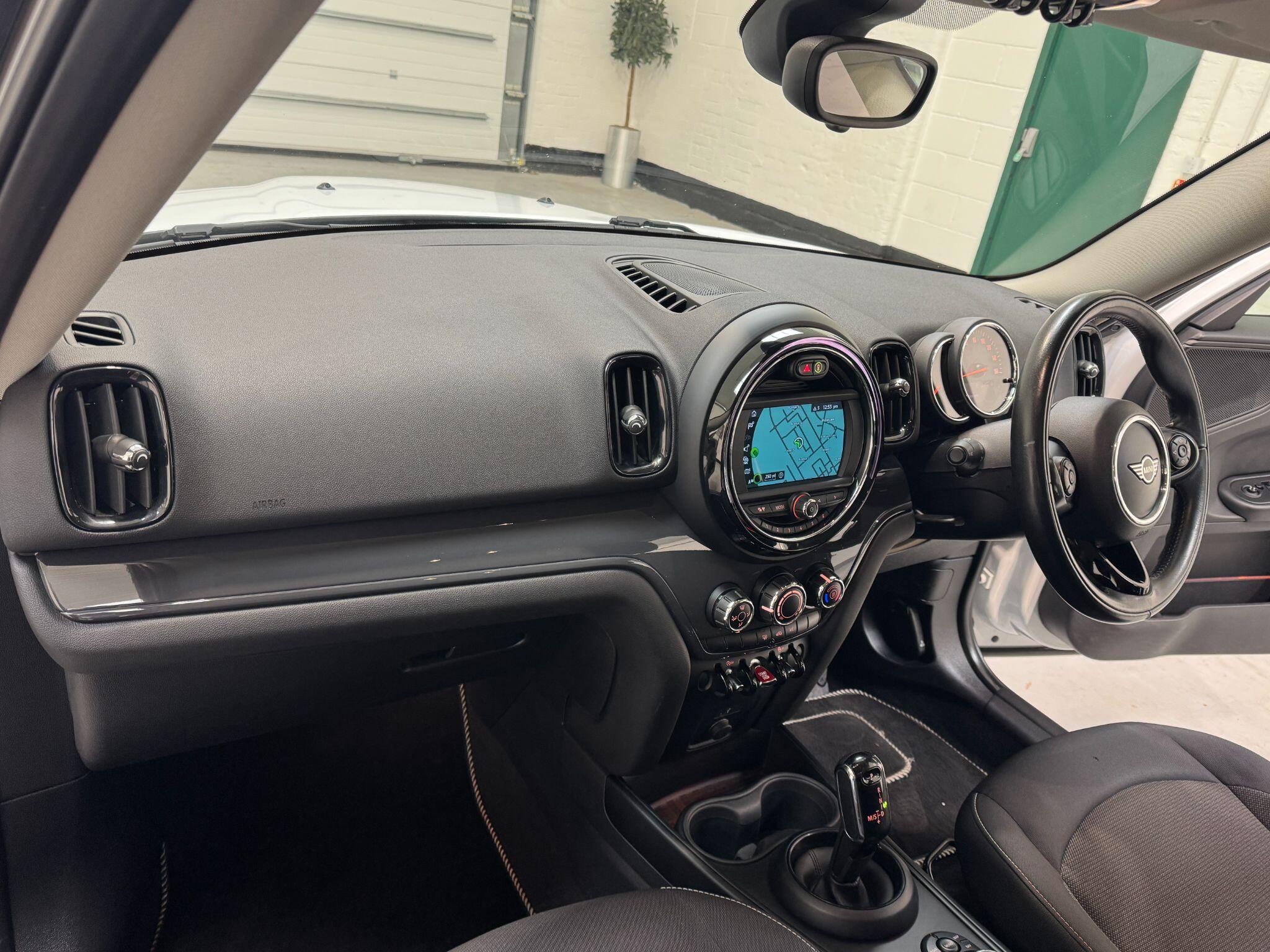 MINI Countryman - Image 20