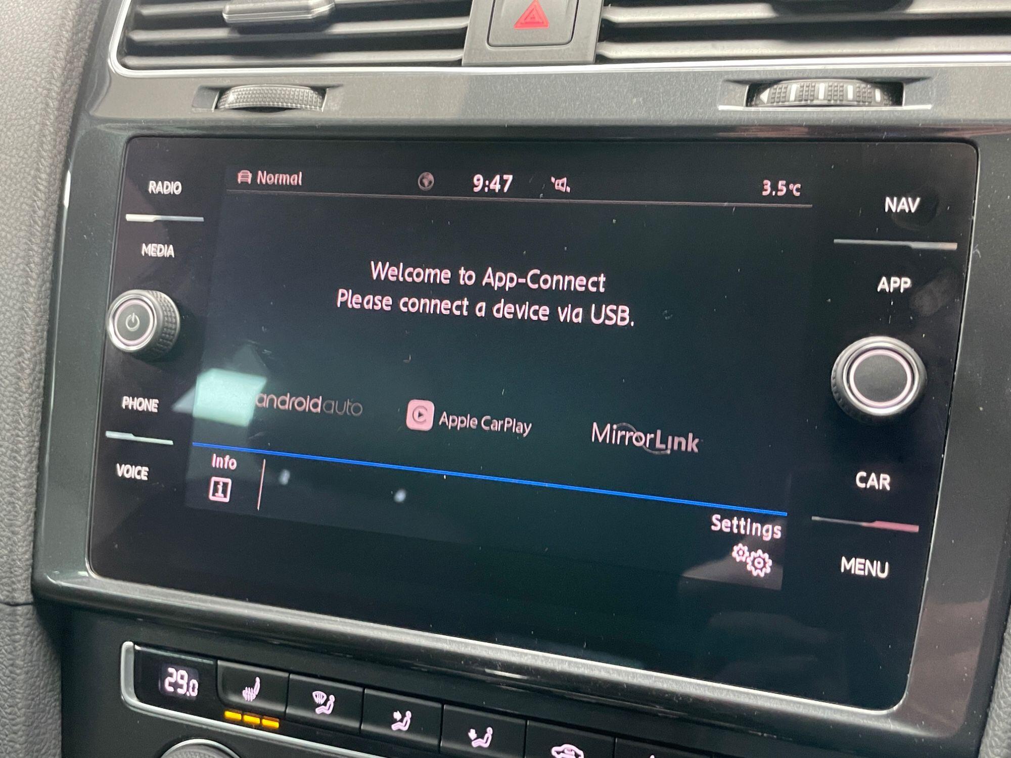 Volkswagen Golf - Image 41