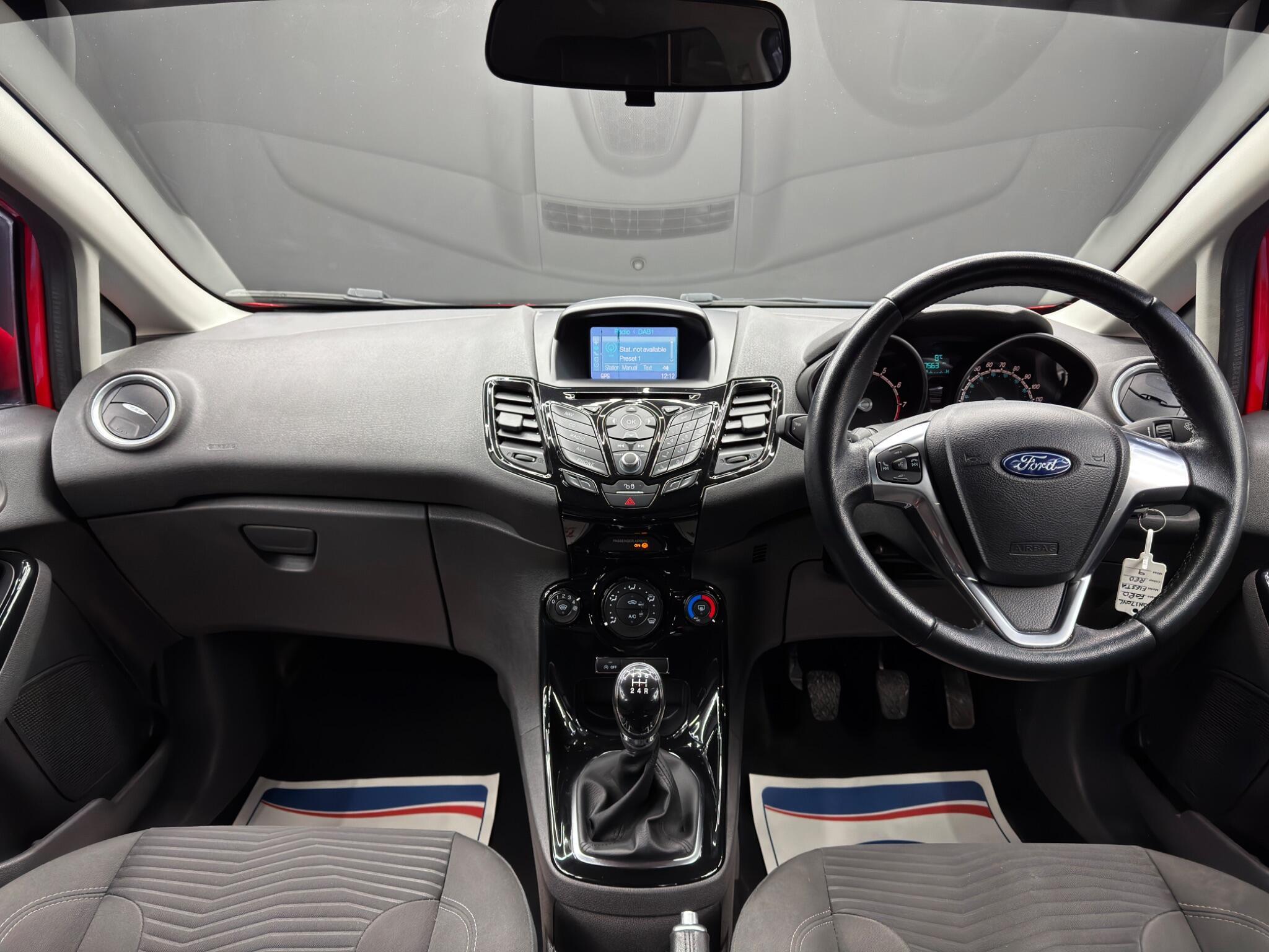 Ford Fiesta - Image 10