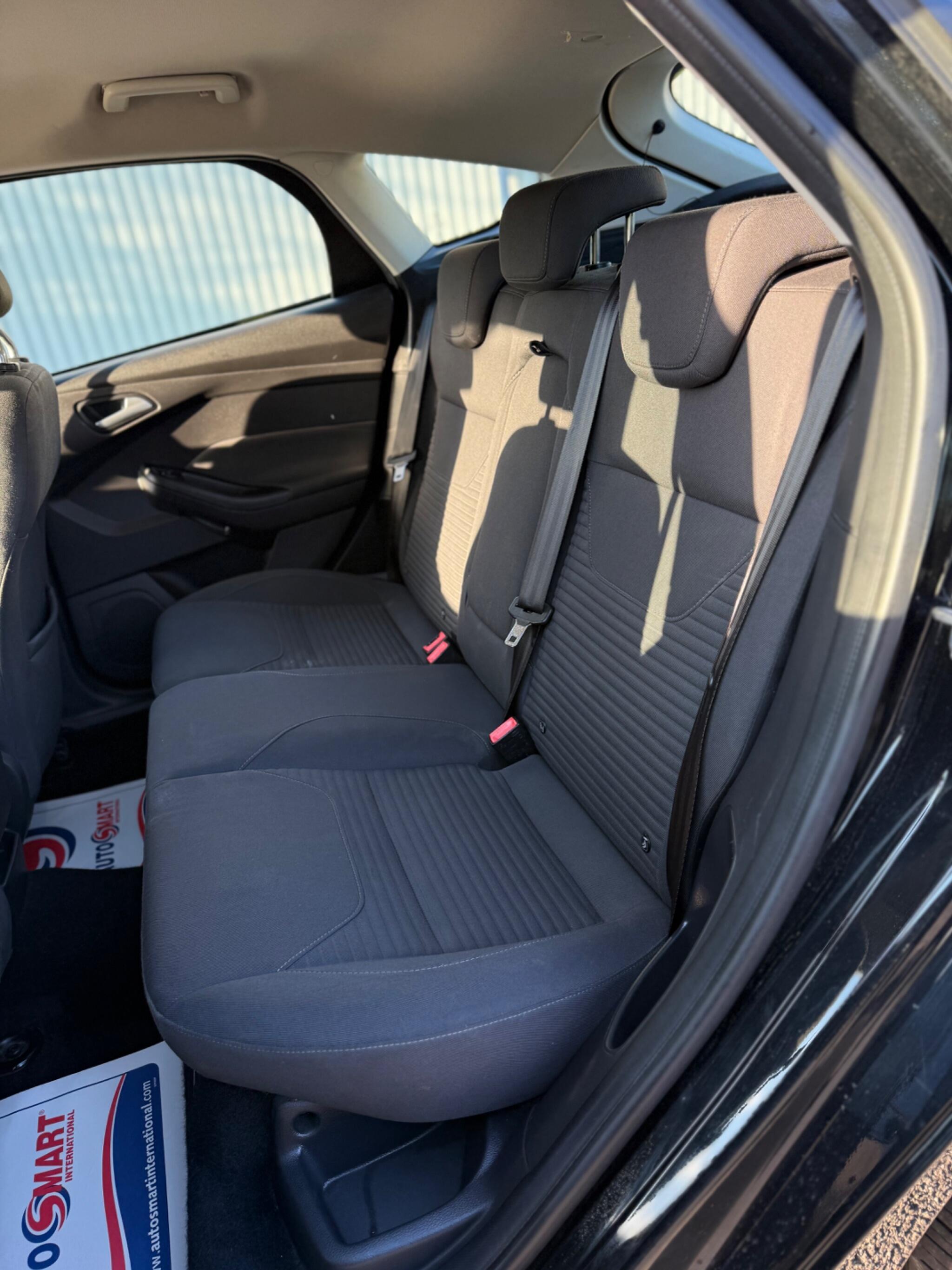 Ford Focus - Image 22