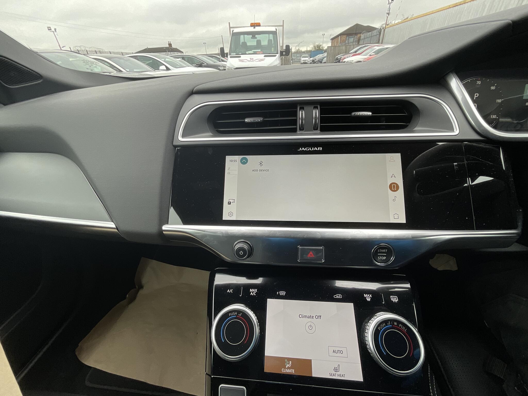 Jaguar I-Pace - Image 10