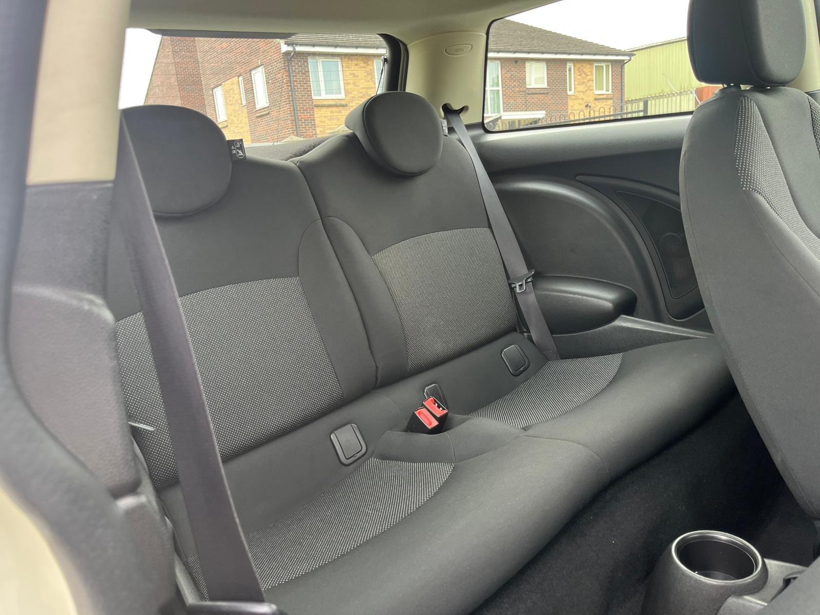 MINI Hatch - Image 10