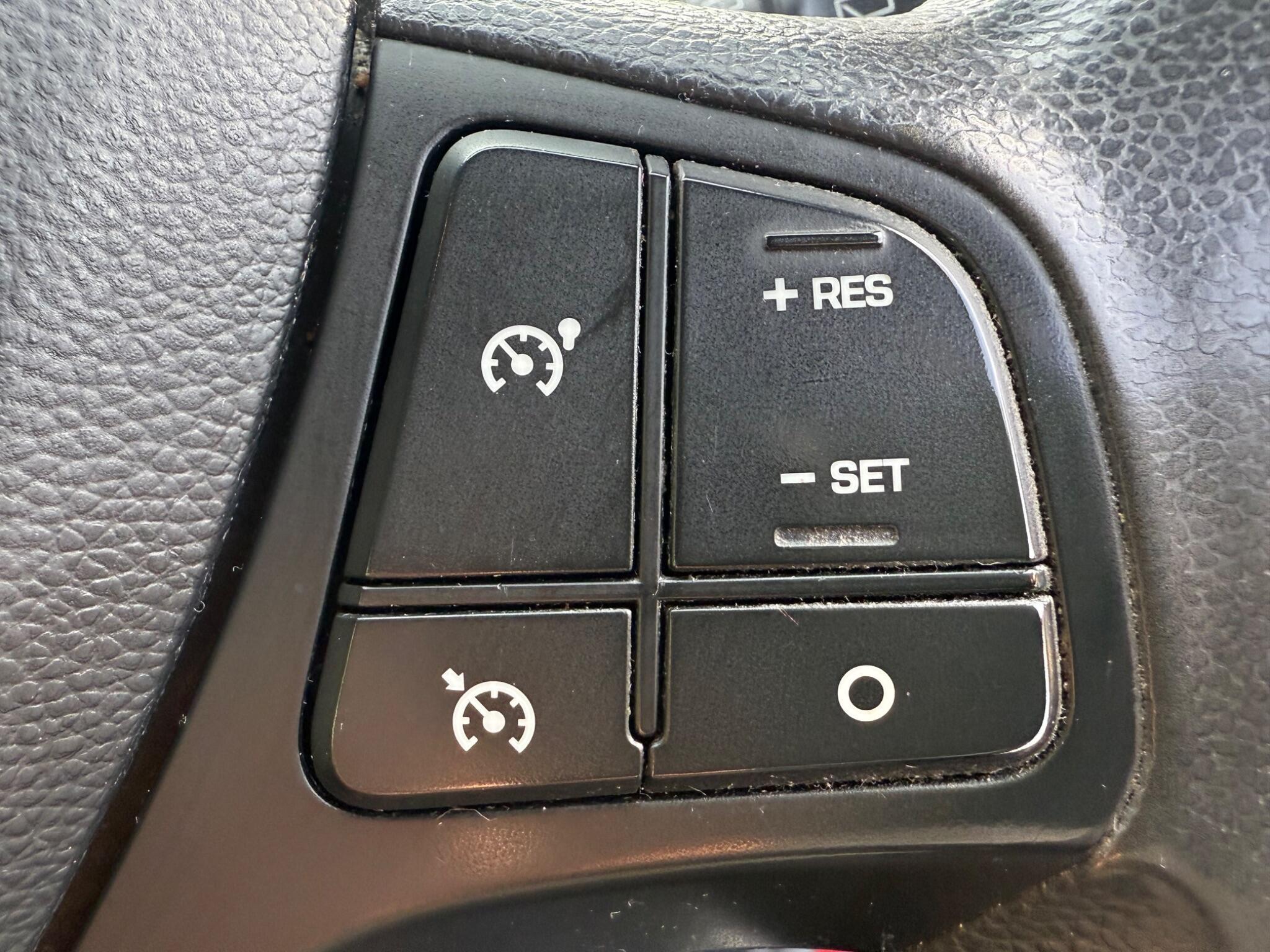 Hyundai i10 - Image 32