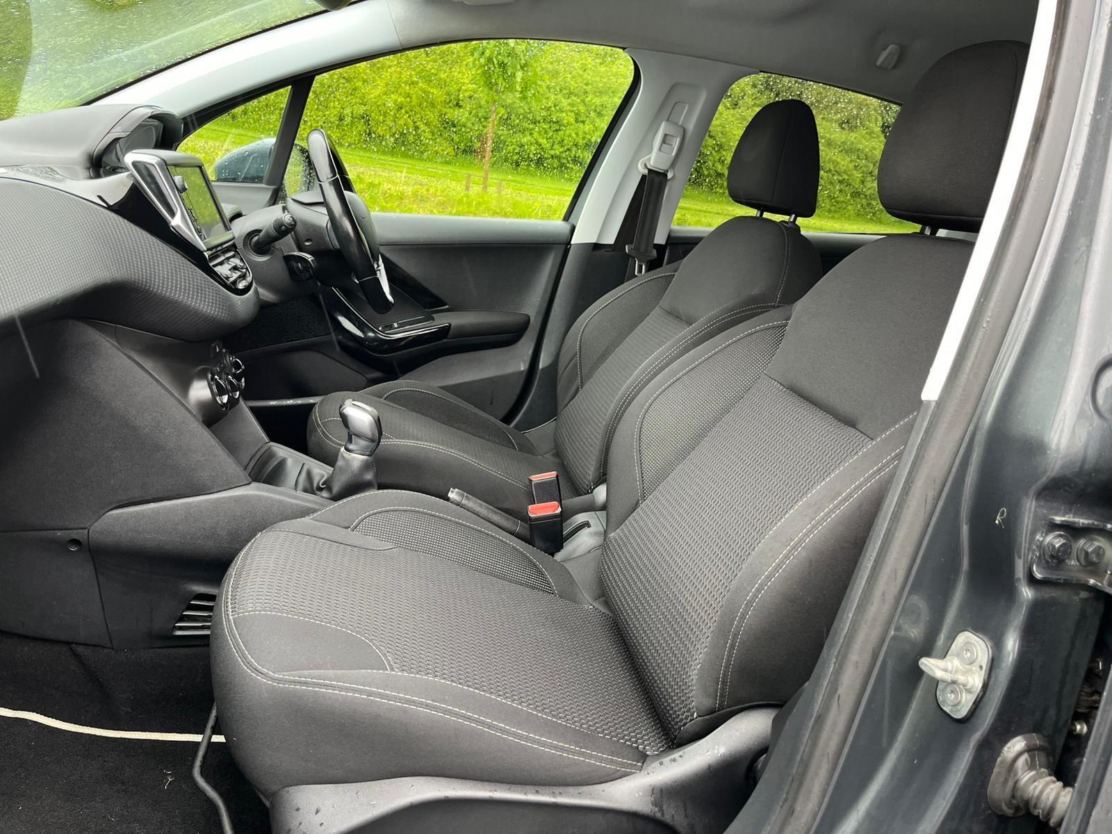 Peugeot 208 - Image 10