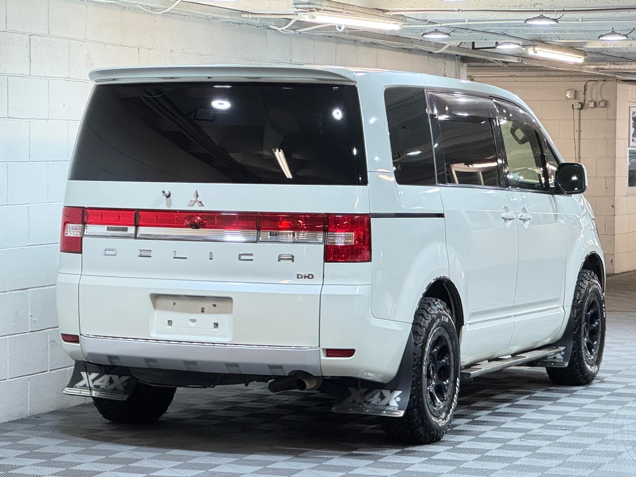 Mitsubishi Delica - Image 4