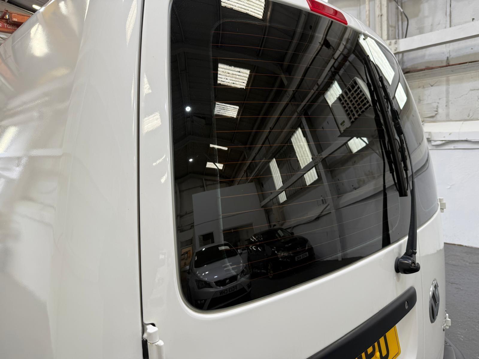 Volkswagen Caddy - Image 18