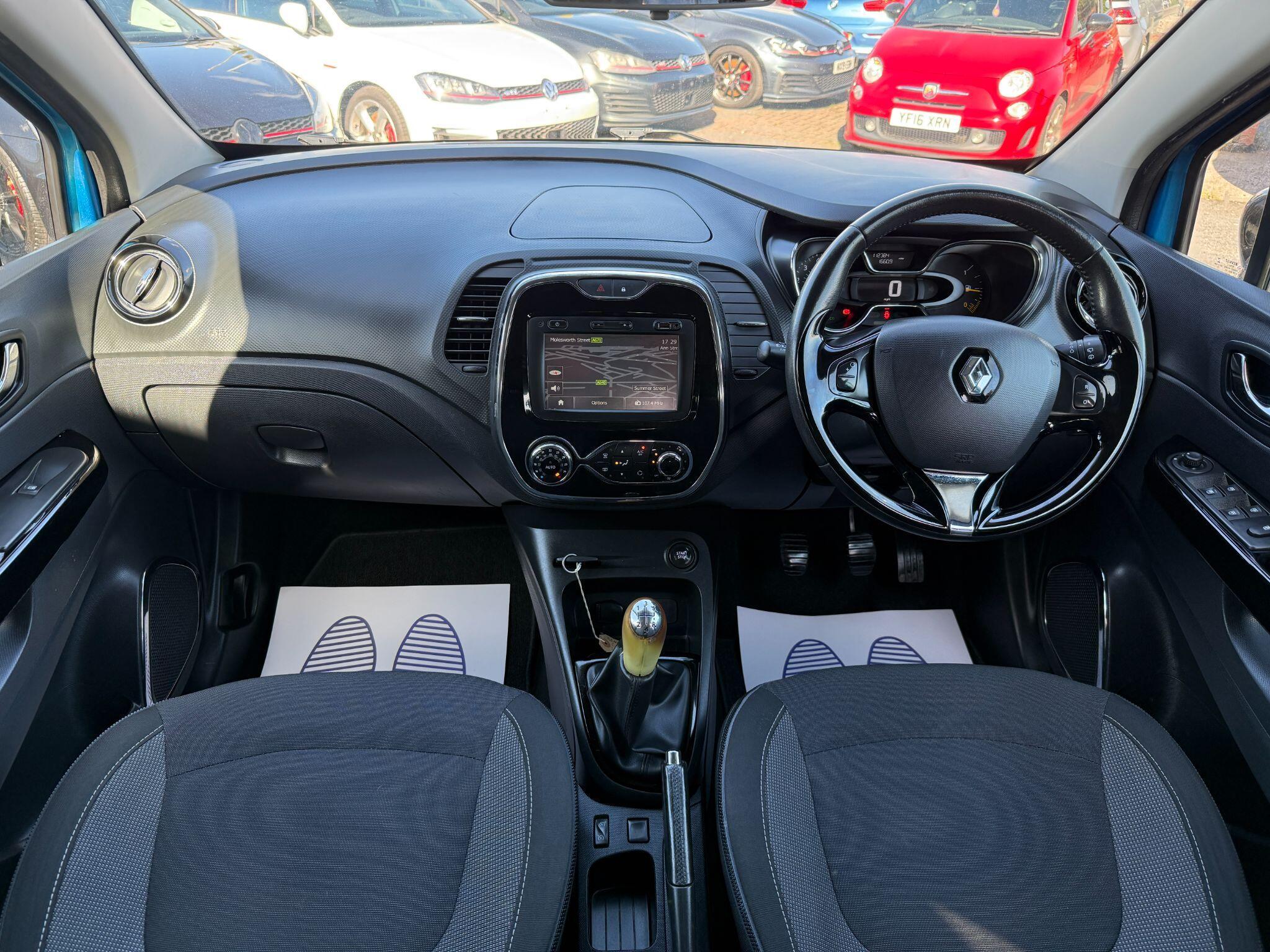 Renault Captur - Image 3