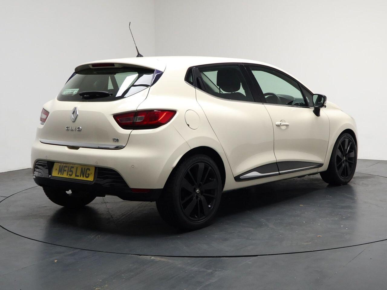 Renault Clio - Image 12