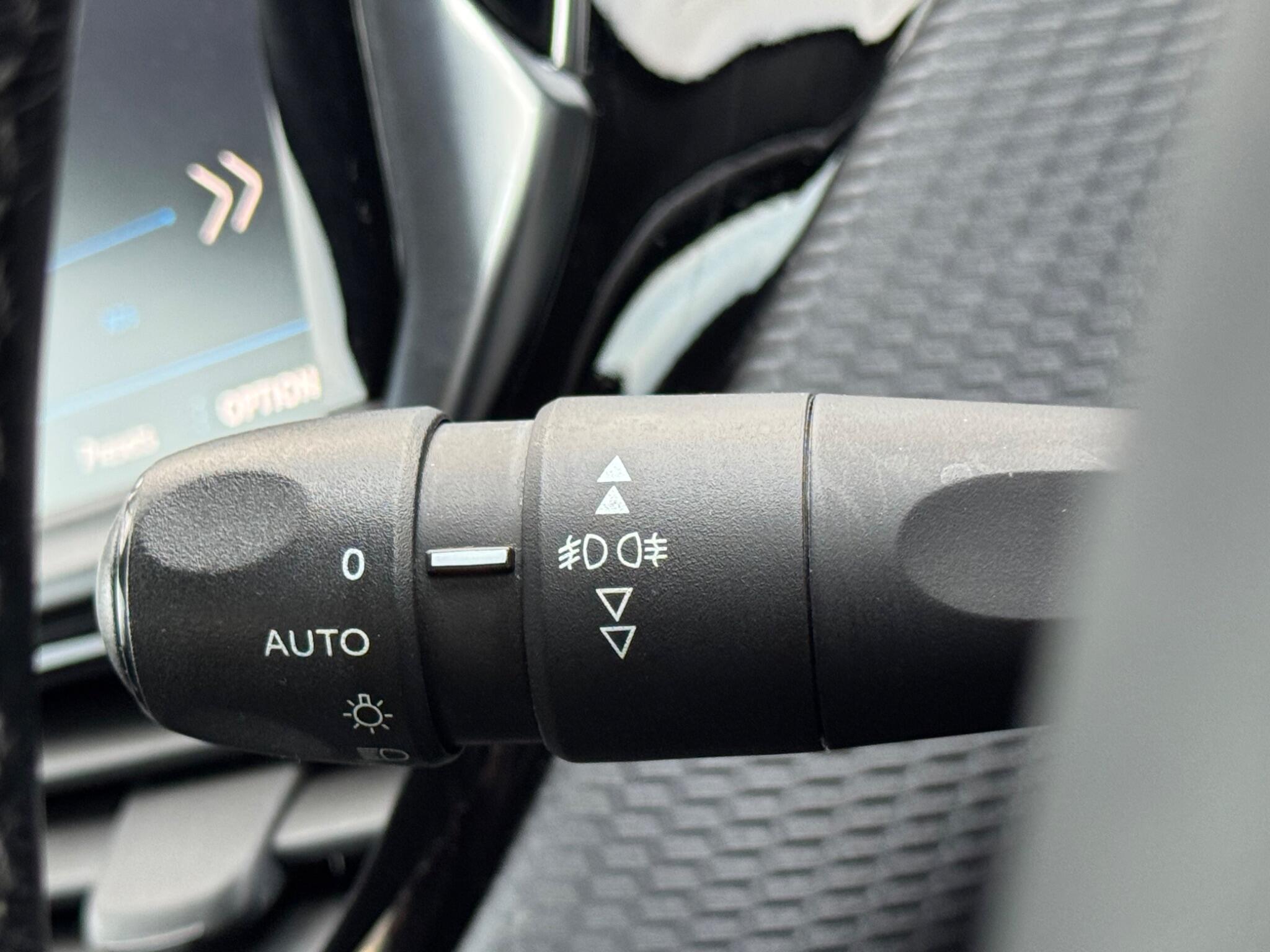 Peugeot 2008 - Image 36