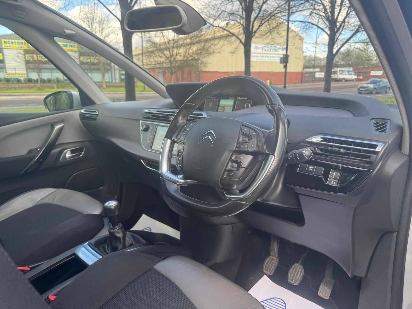 Citroen Grand C4 Picasso - Image 19