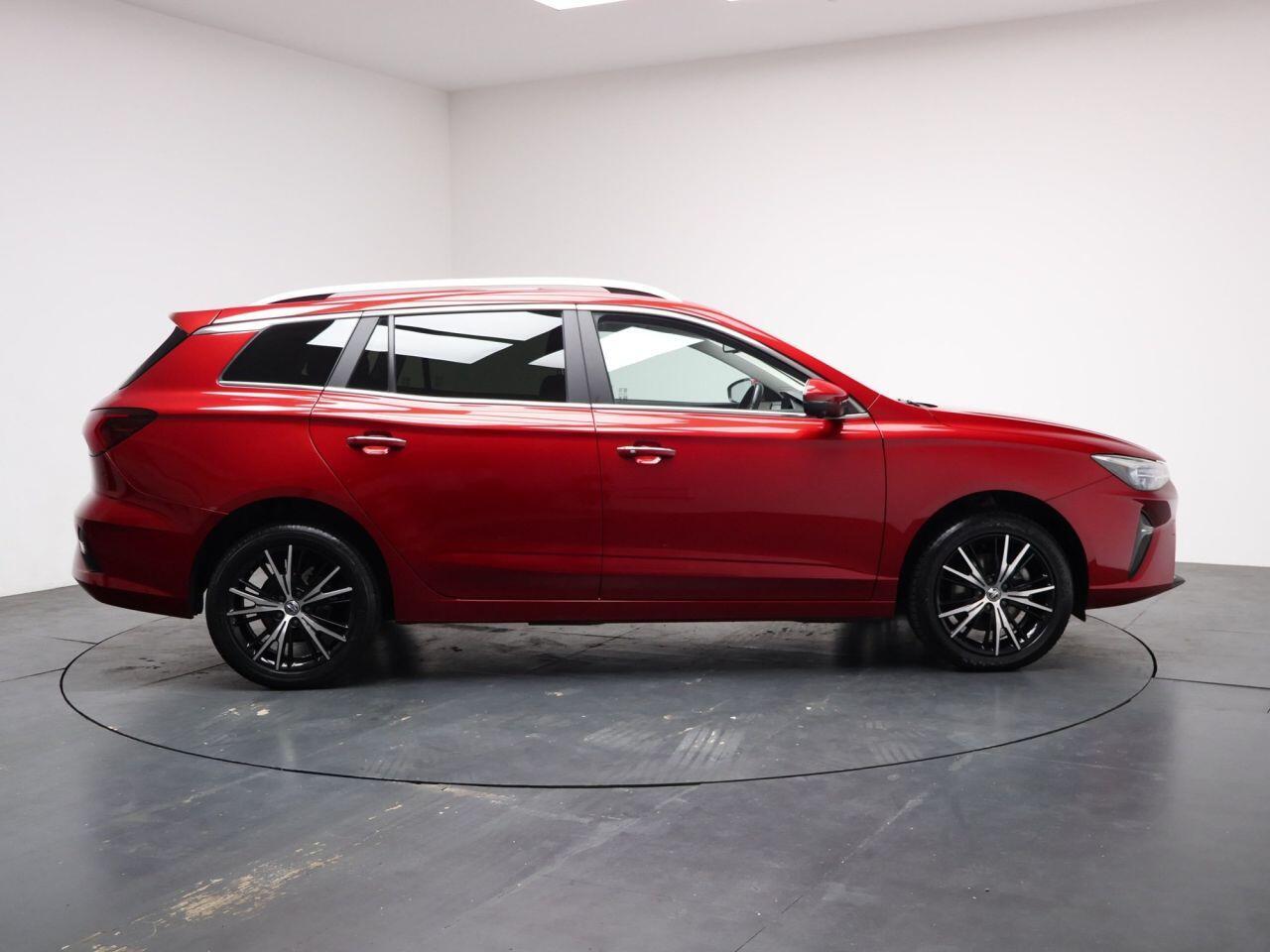 MG MG5 - Image 14