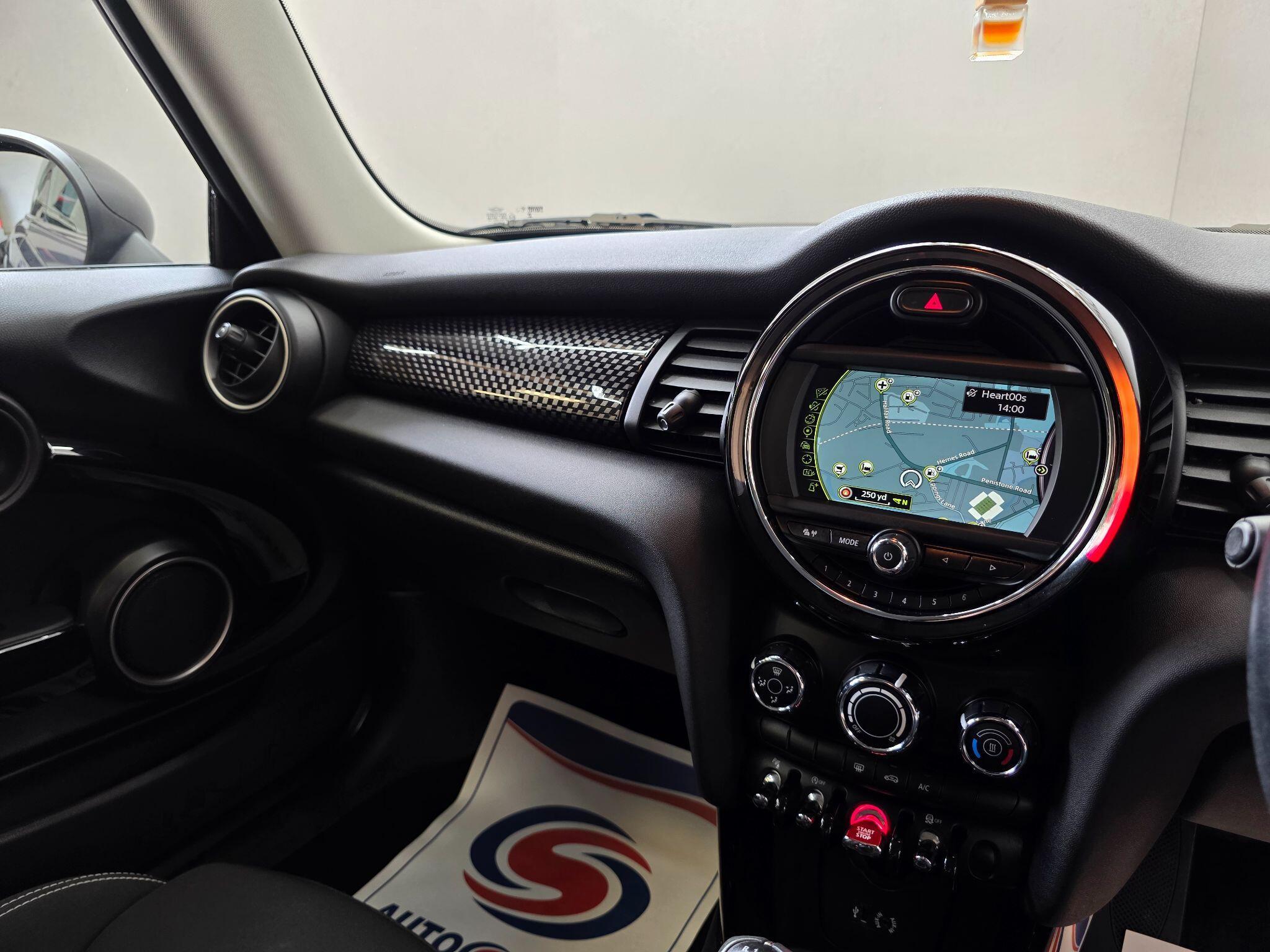 MINI Hatch - Image 15
