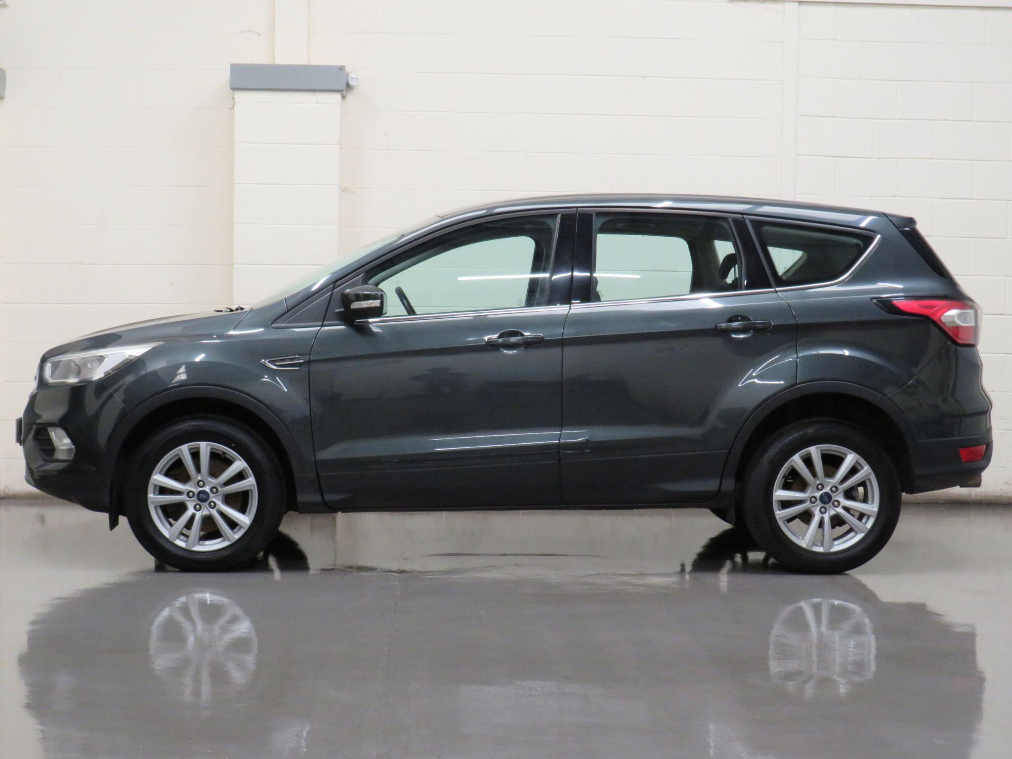 Ford Kuga - Image 6