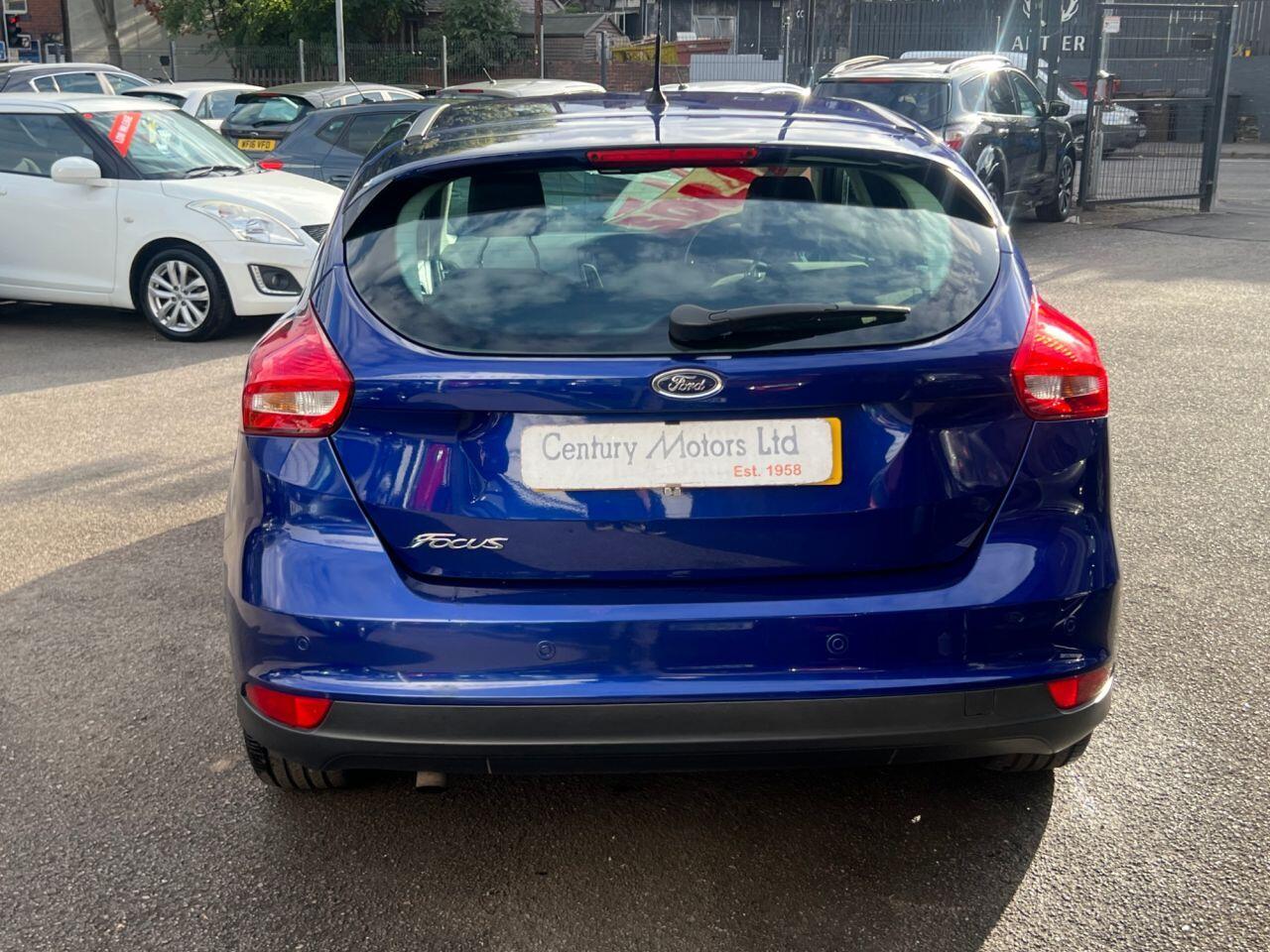 Ford Focus - Image 14