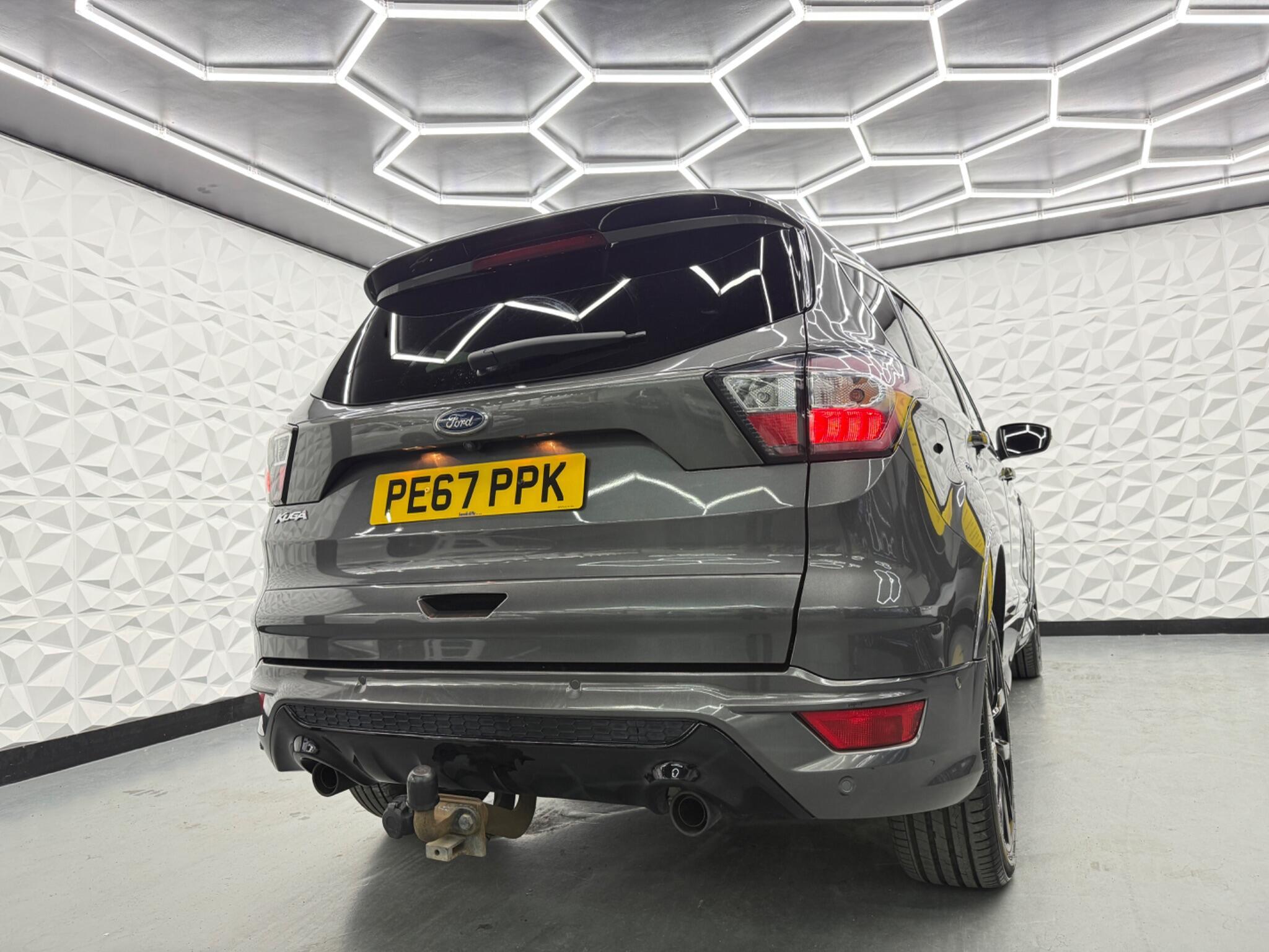 Ford Kuga - Image 20