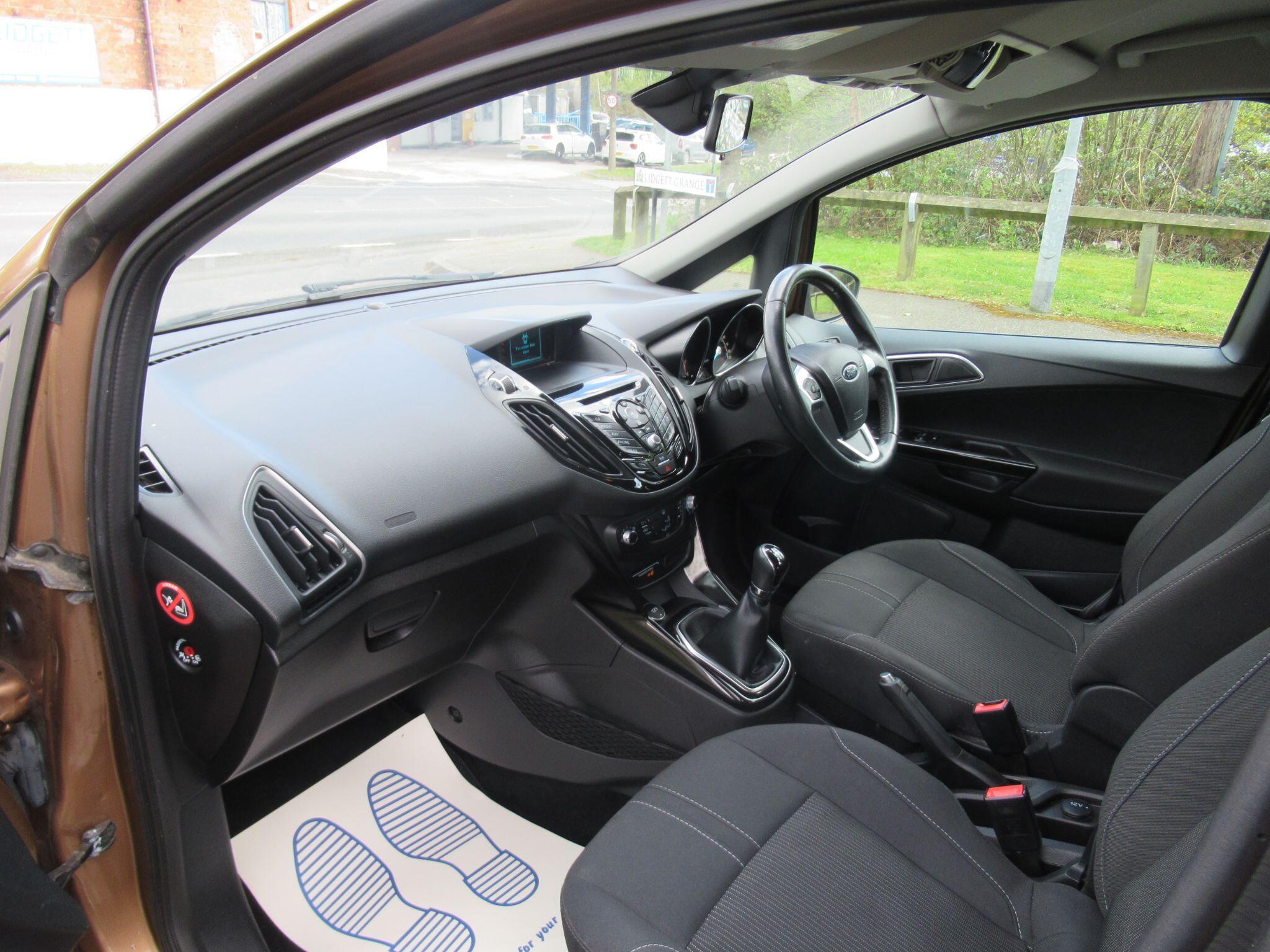Ford B-Max - Image 13