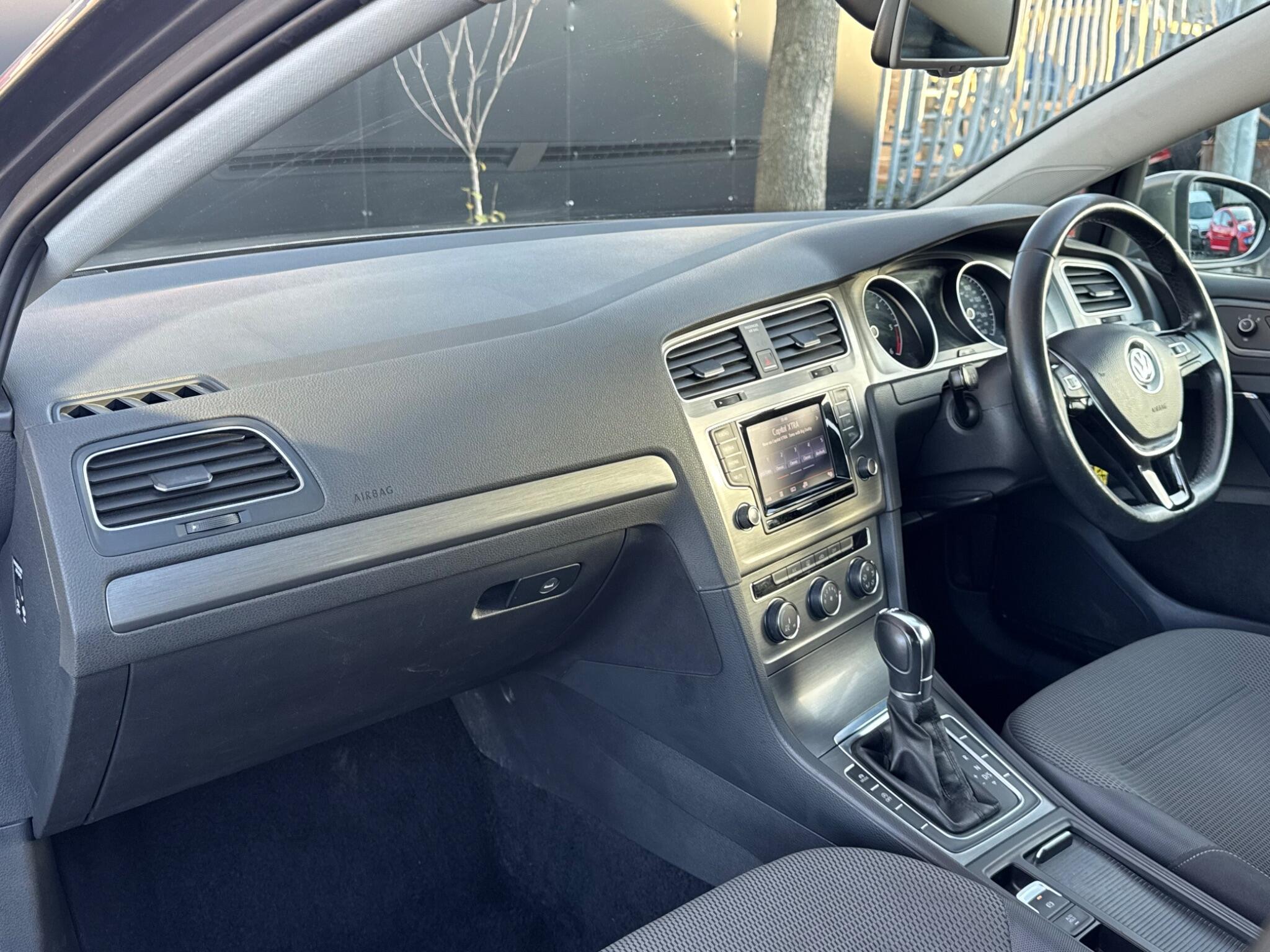 Volkswagen Golf - Image 14
