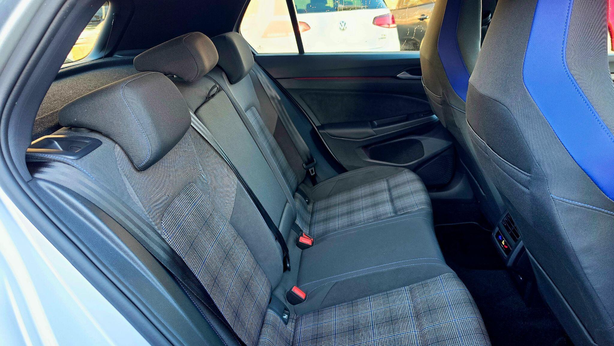 Volkswagen Golf - Image 19