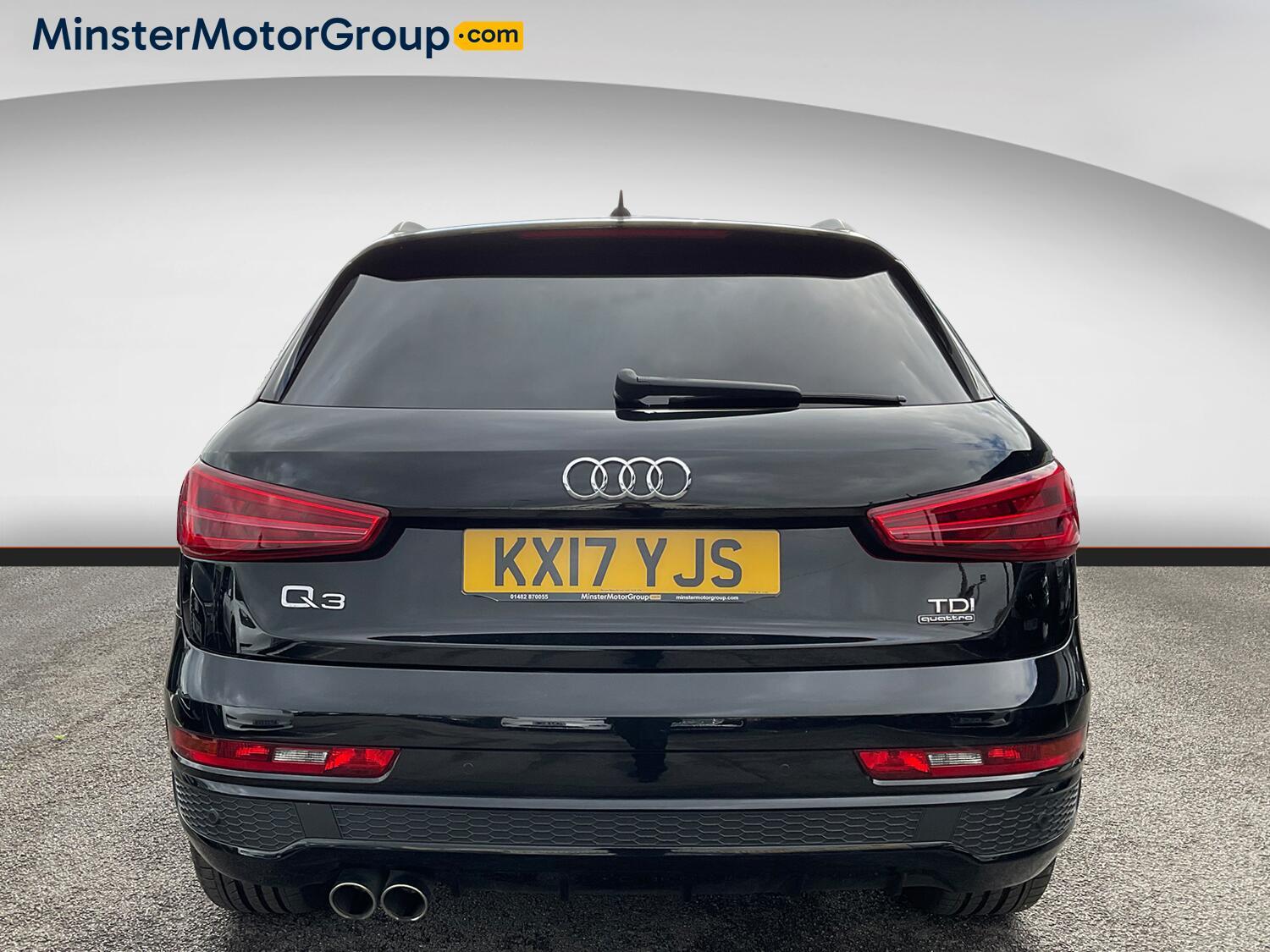 Audi Q3 - Image 3