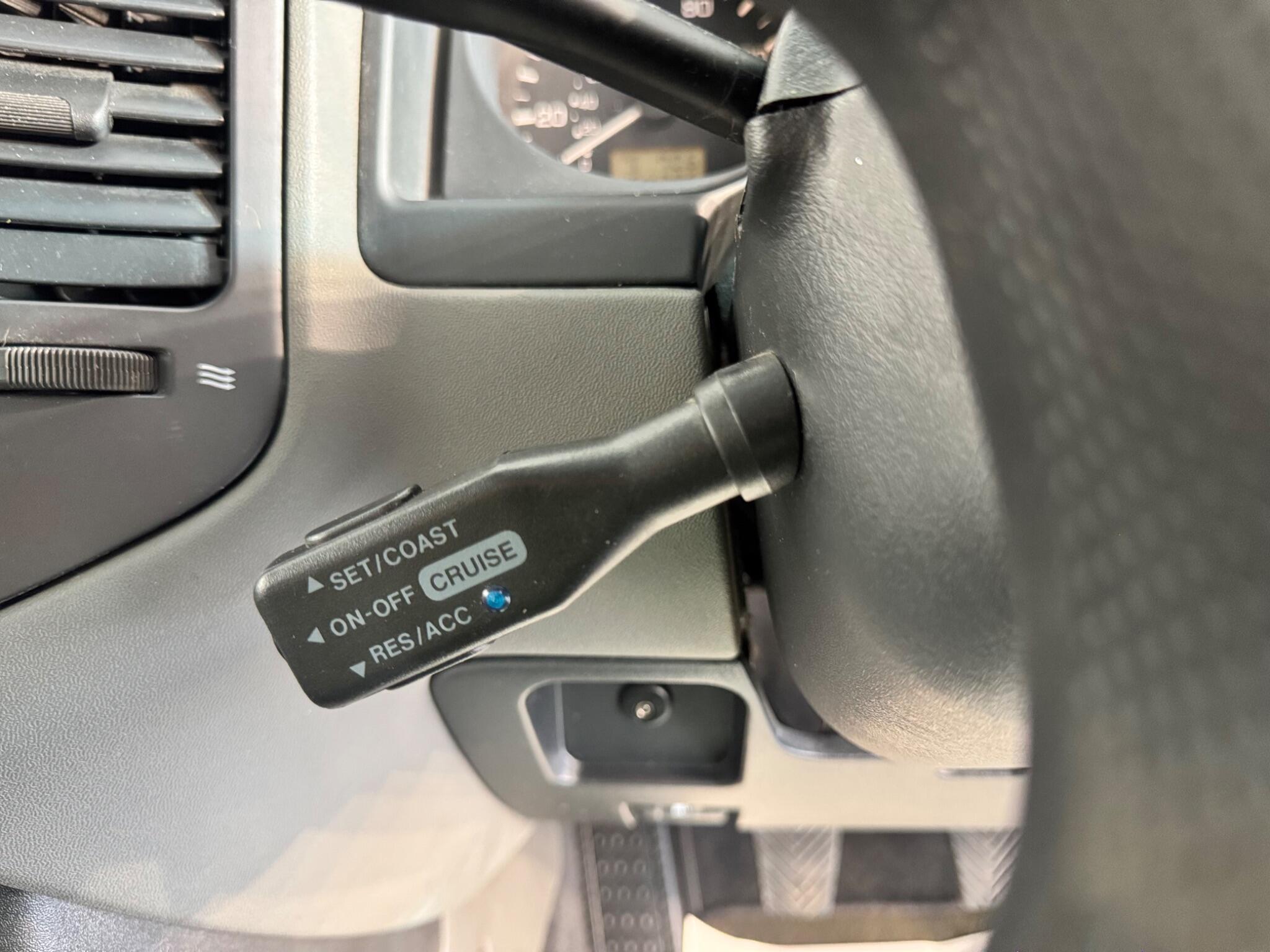 Mitsubishi Shogun - Image 28