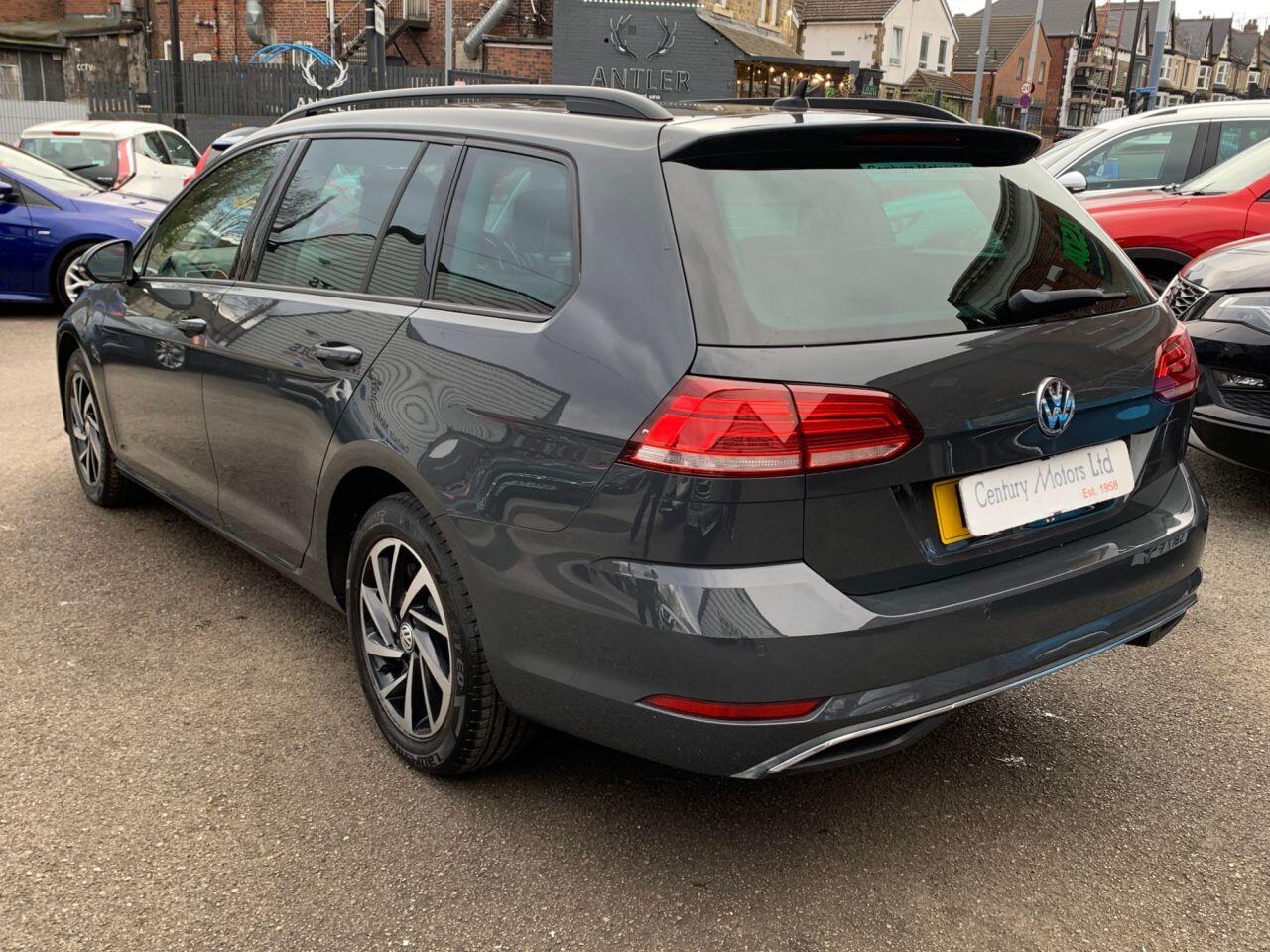 Volkswagen Golf - Image 5