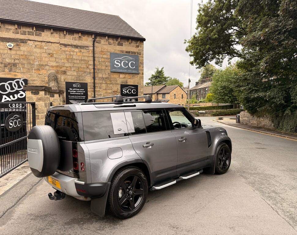 Land Rover Defender 110 - Image 12