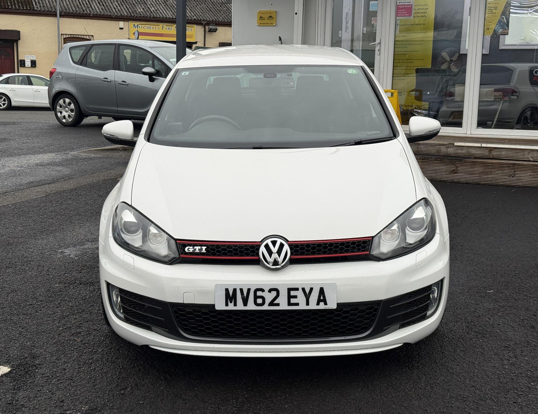 Volkswagen Golf - Image 13