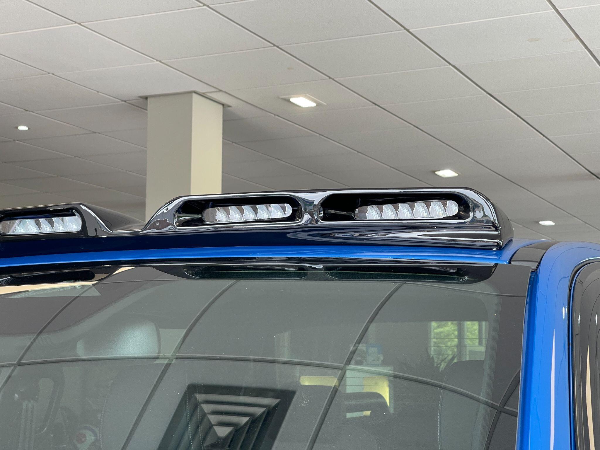 Volkswagen Amarok - Image 9
