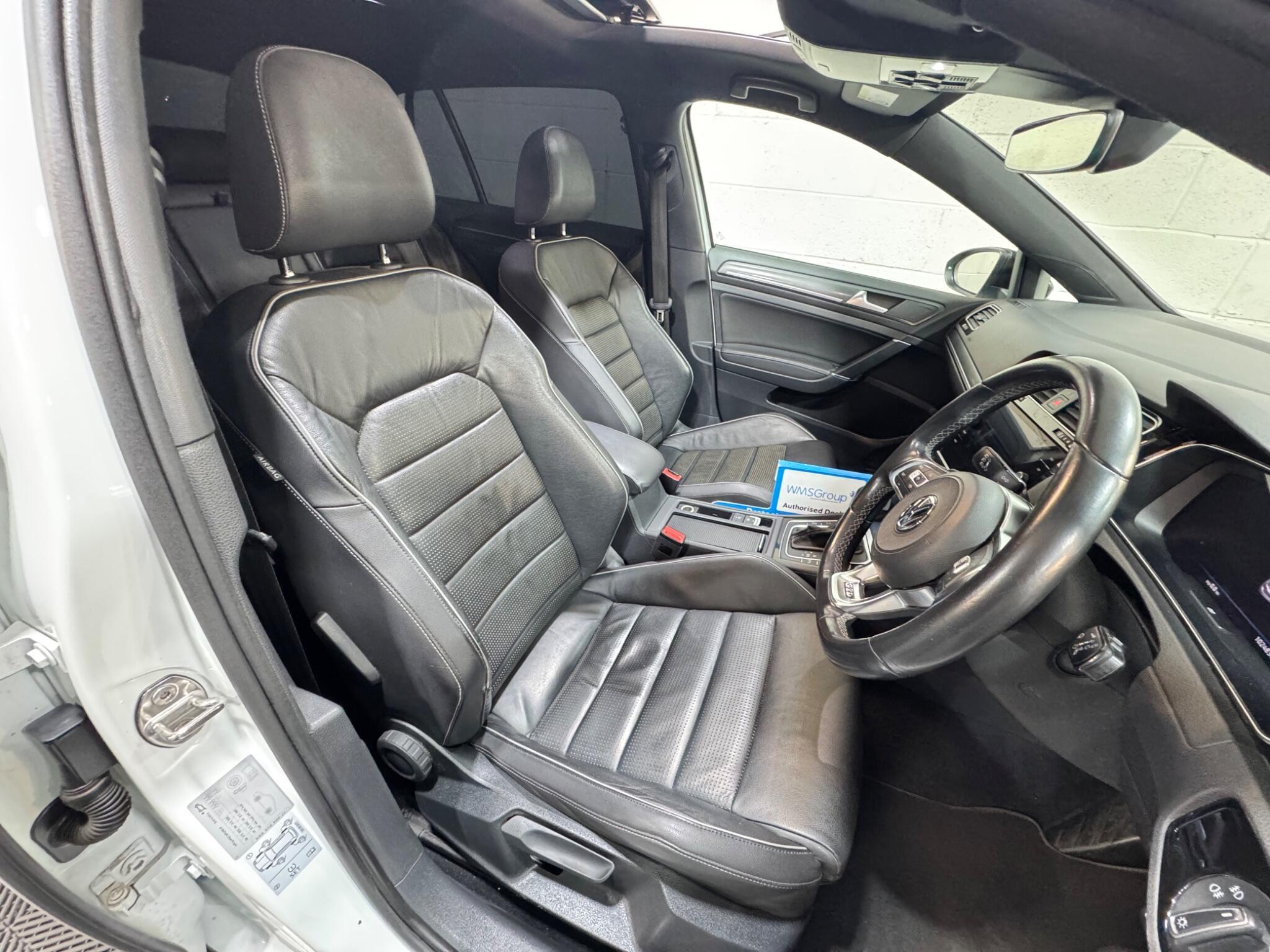 Volkswagen Golf - Image 8